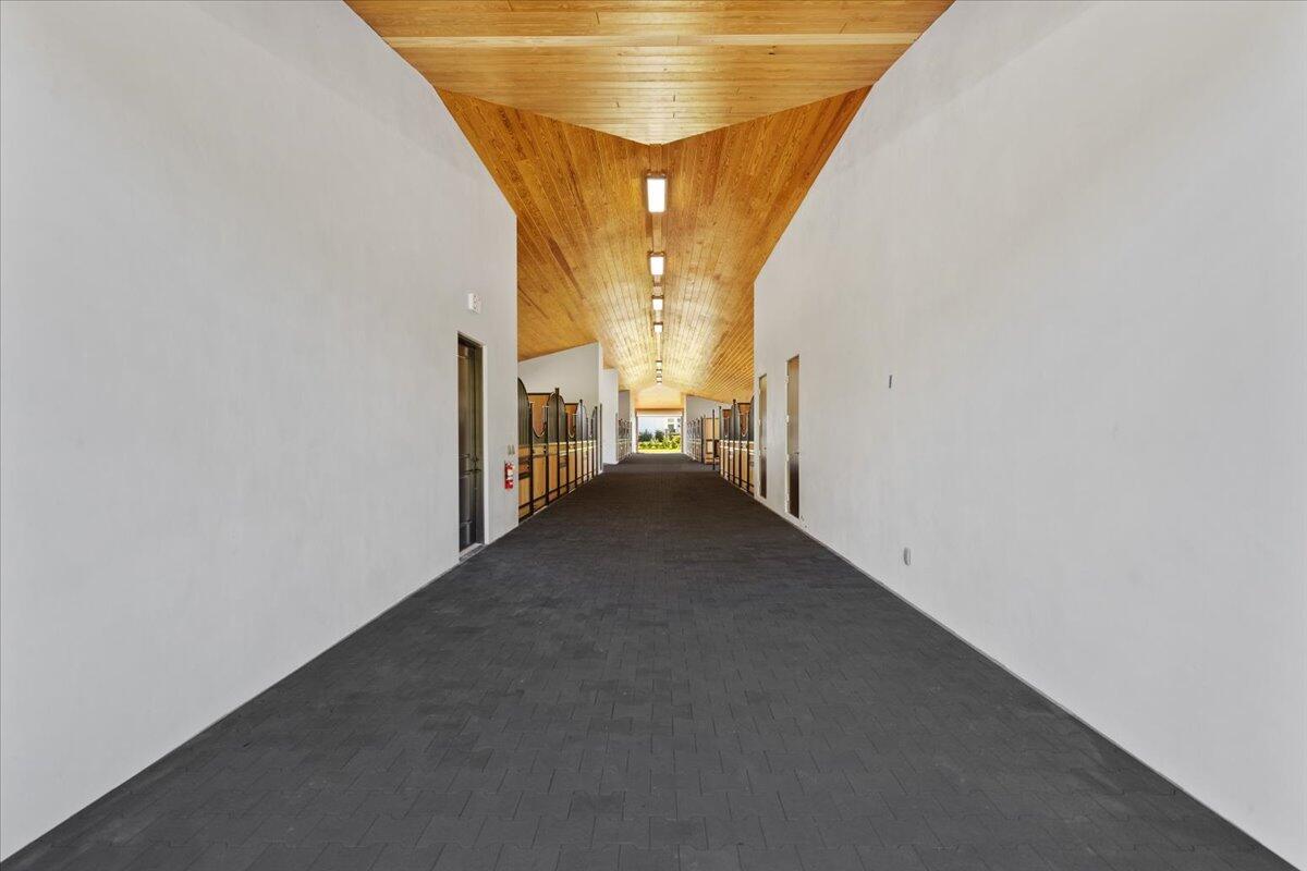 PALM BEACH POINT - Residential
