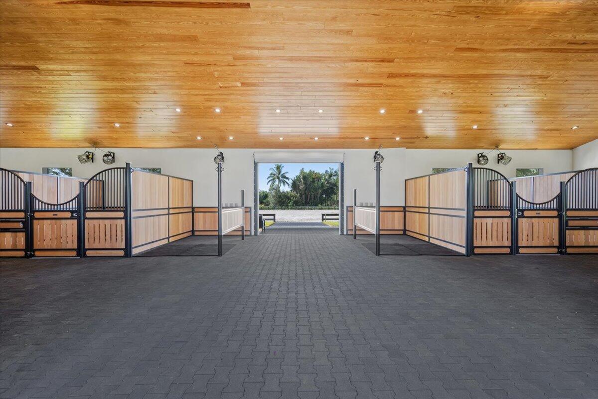 PALM BEACH POINT - Residential