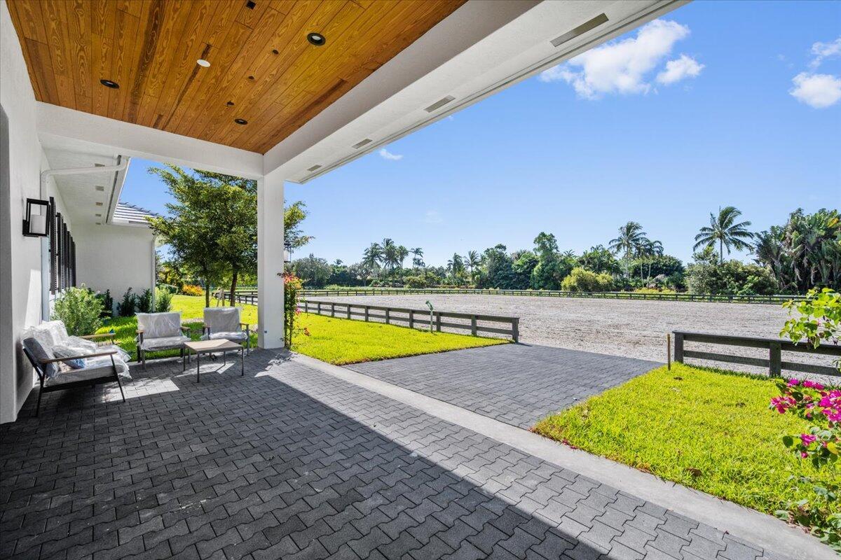 PALM BEACH POINT - Residential