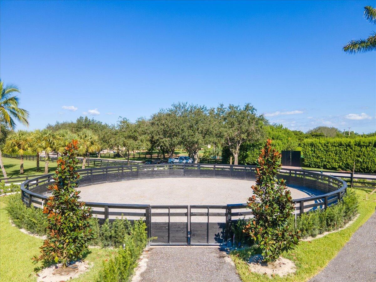 PALM BEACH POINT - Residential