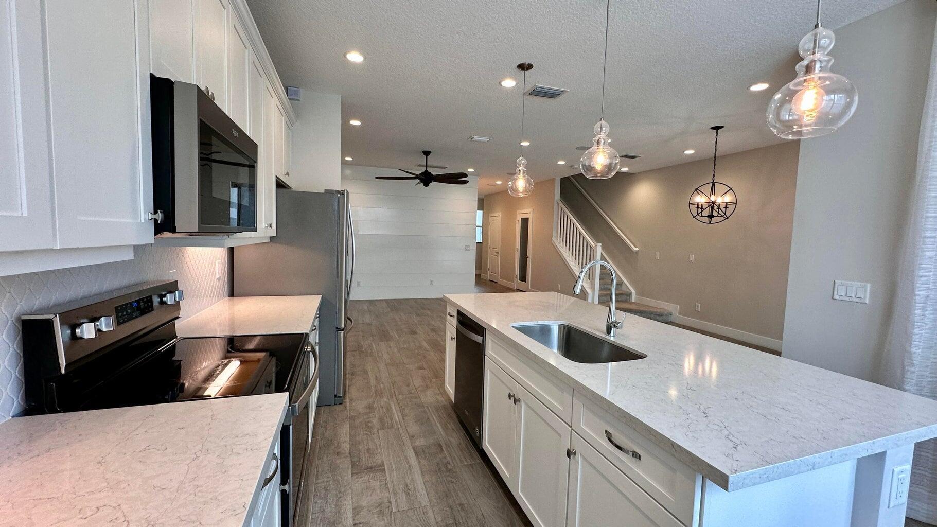 DEERFIELD CROSSING - Residential