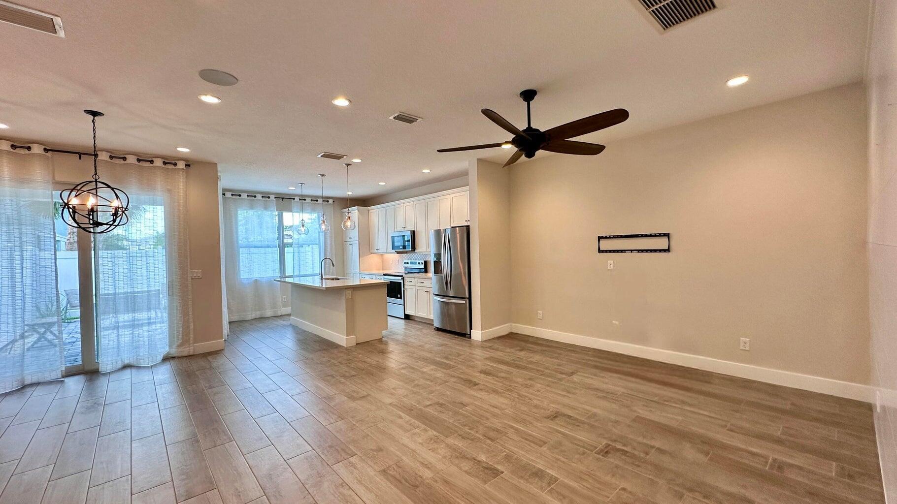 DEERFIELD CROSSING - Residential