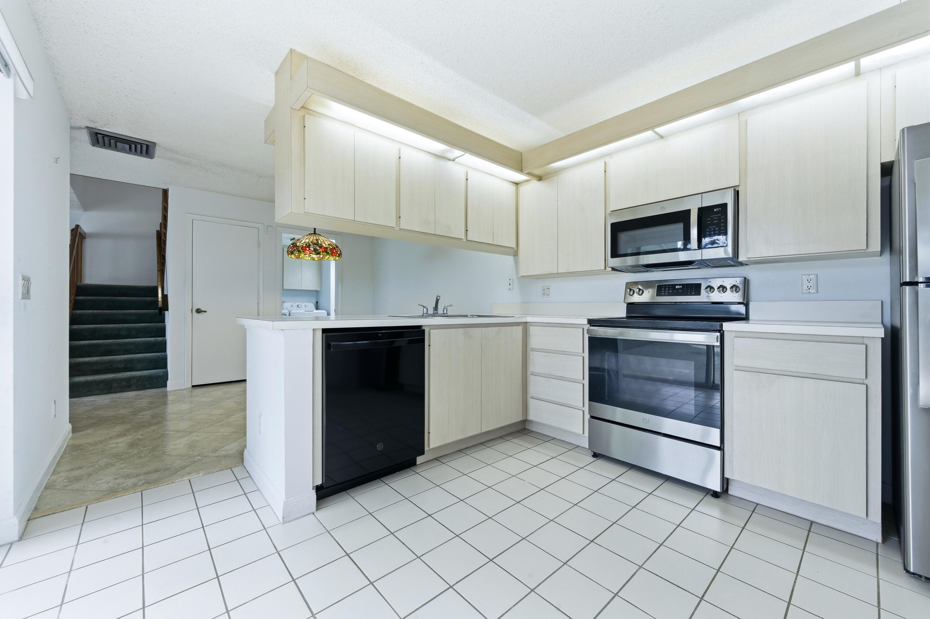 STAMFORD AT THE VILLAGES OF PALM BEACH L - Residential