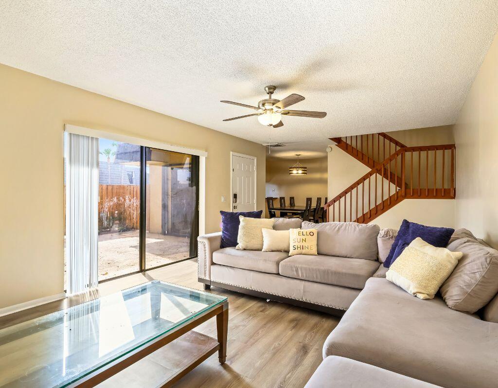 VILLAGE OF SANDALWOOD LAKES 1 - Residential