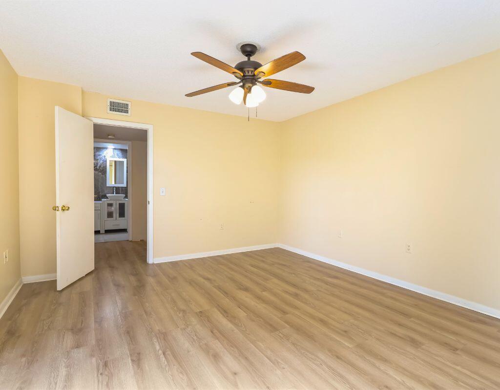 VILLAGE OF SANDALWOOD LAKES 1 - Residential