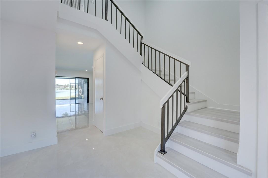 TOWNHOUSES OF EMERALD HILLS - Residential Lease