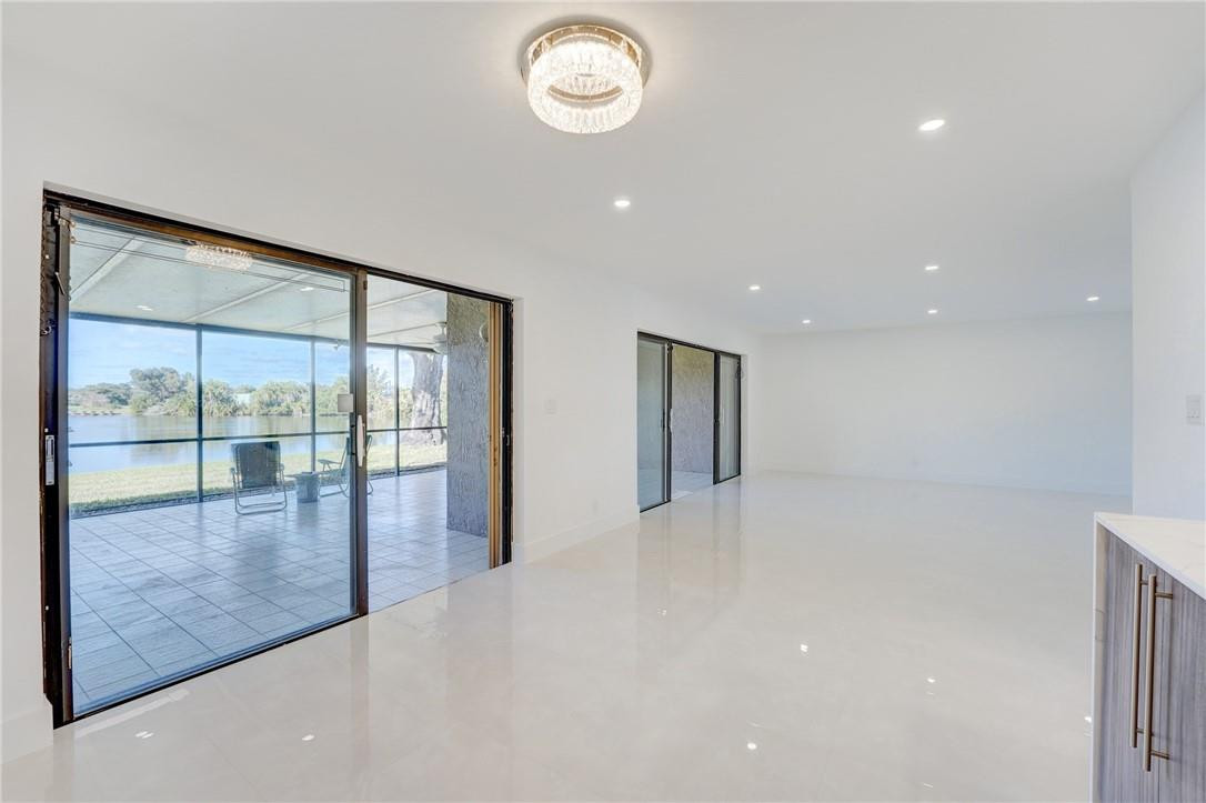 TOWNHOUSES OF EMERALD HILLS - Residential Lease
