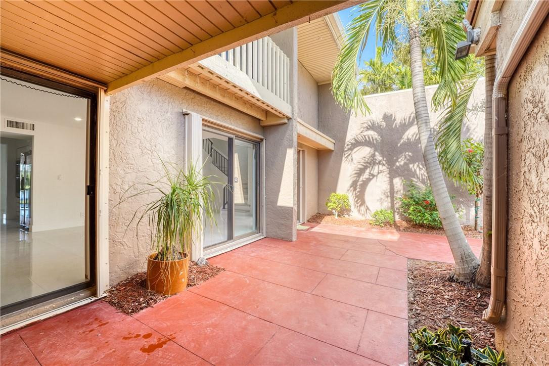 TOWNHOUSES OF EMERALD HILLS - Residential Lease