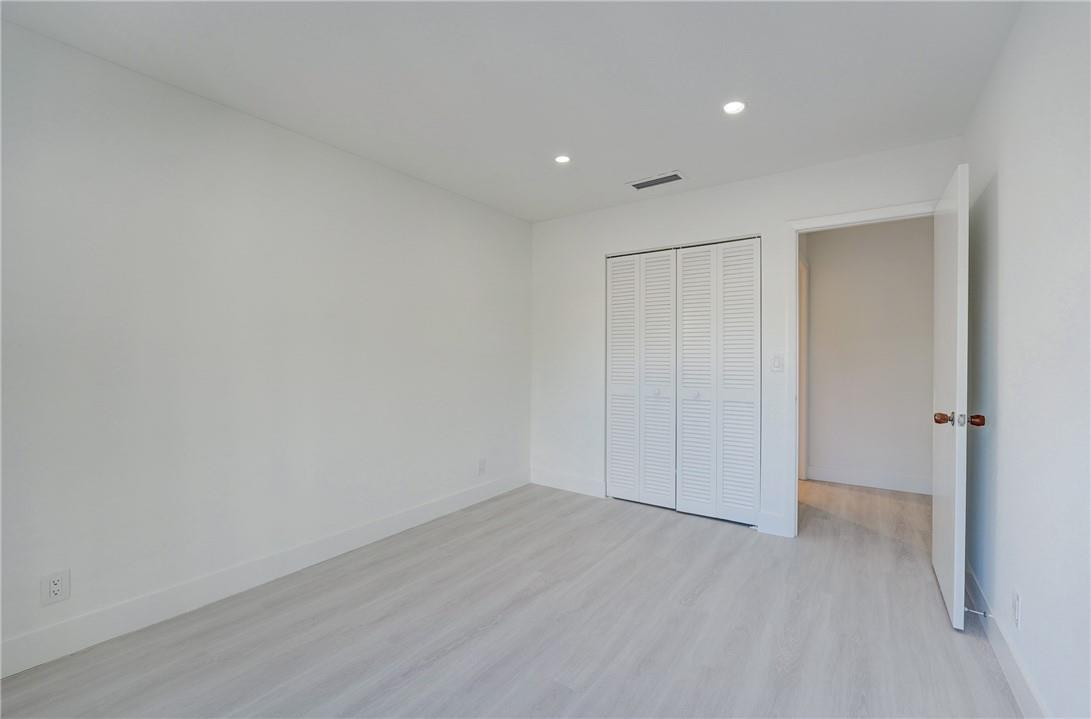 TOWNHOUSES OF EMERALD HILLS - Residential Lease