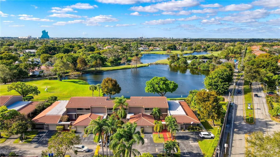 TOWNHOUSES OF EMERALD HILLS - Residential Lease