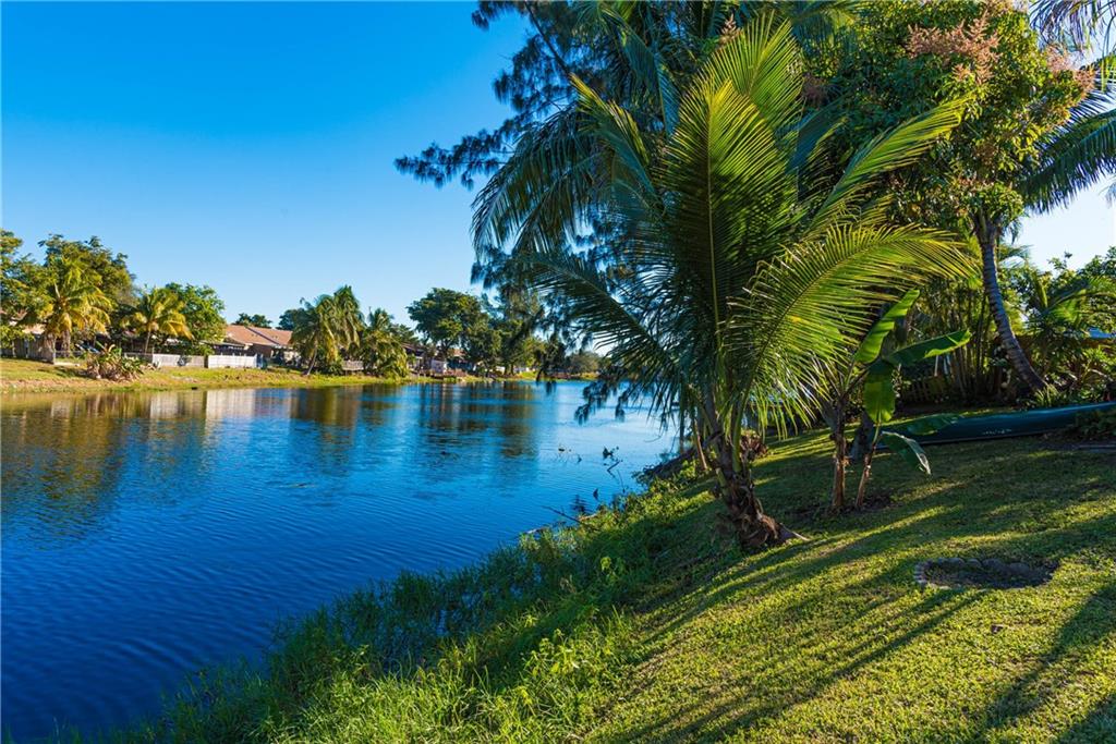 Pompano Lakes - Residential