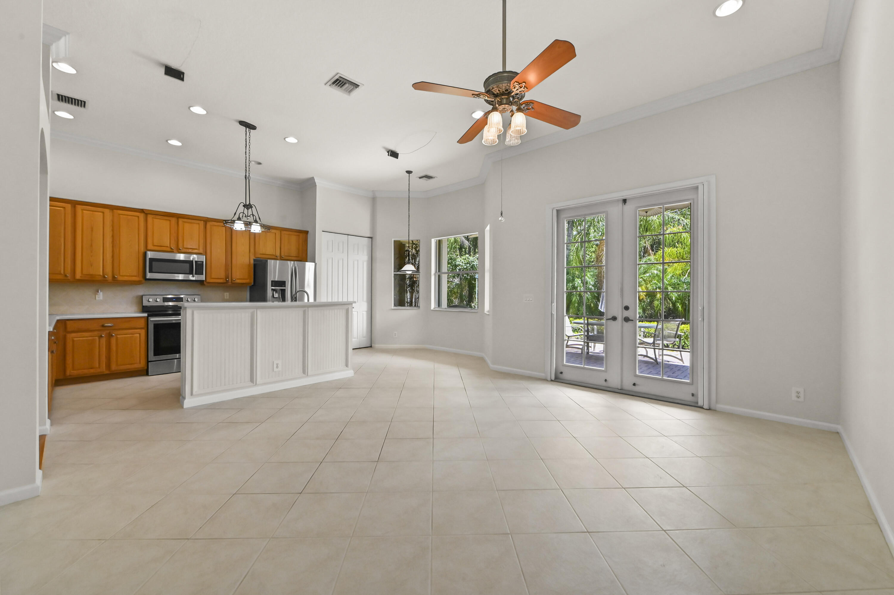 COVE ISLE - Residential