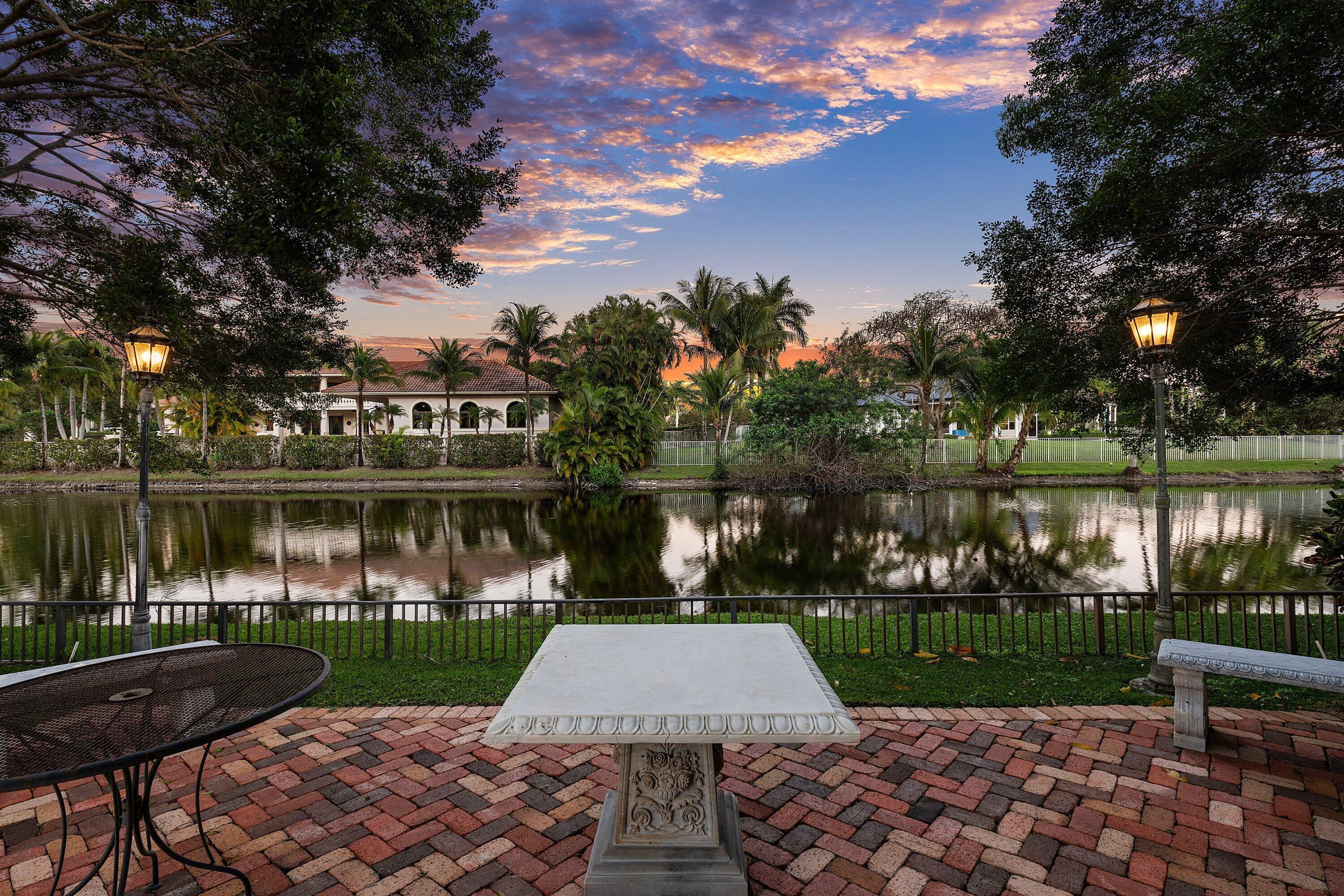 Rio Poco - Residential