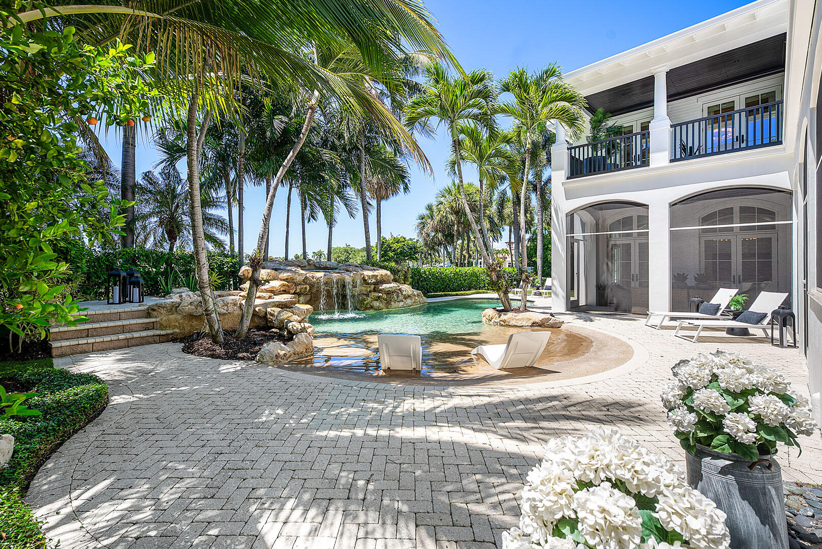 ROYAL PALM YACHT & COUNTRY CLUB - Residential