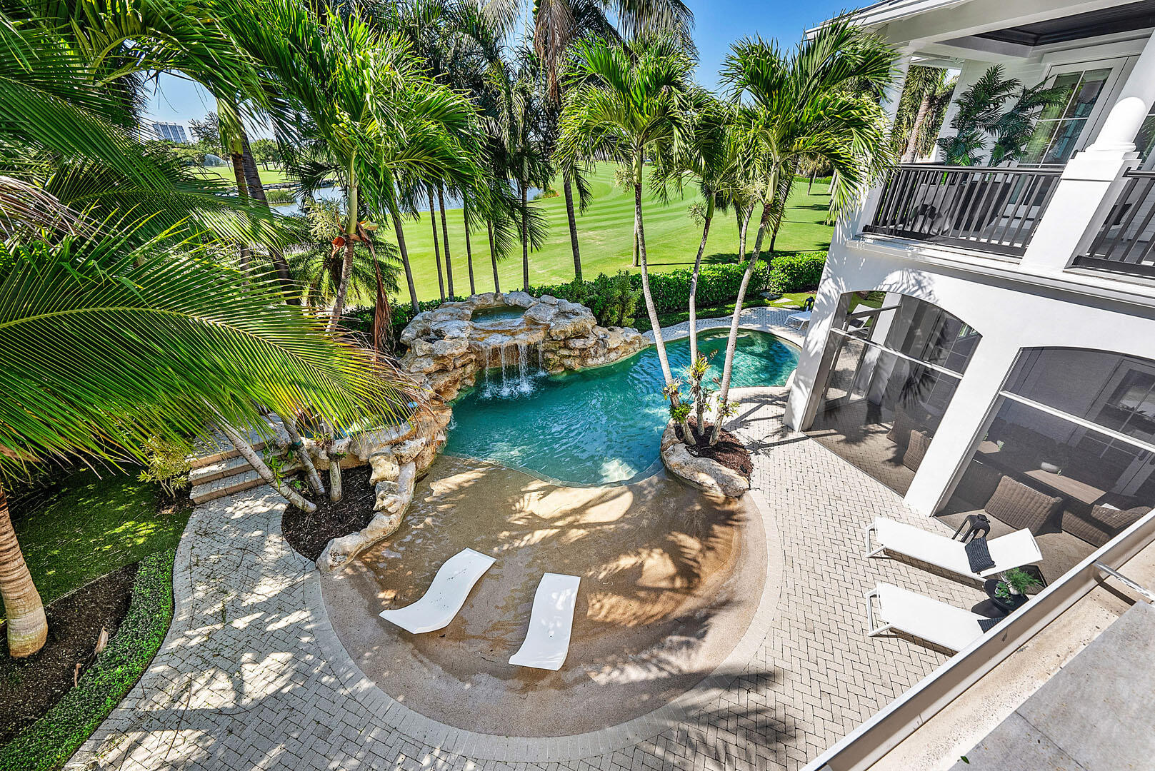 ROYAL PALM YACHT & COUNTRY CLUB - Residential
