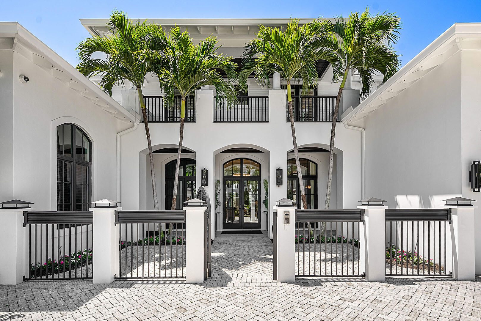 ROYAL PALM YACHT & COUNTRY CLUB - Residential