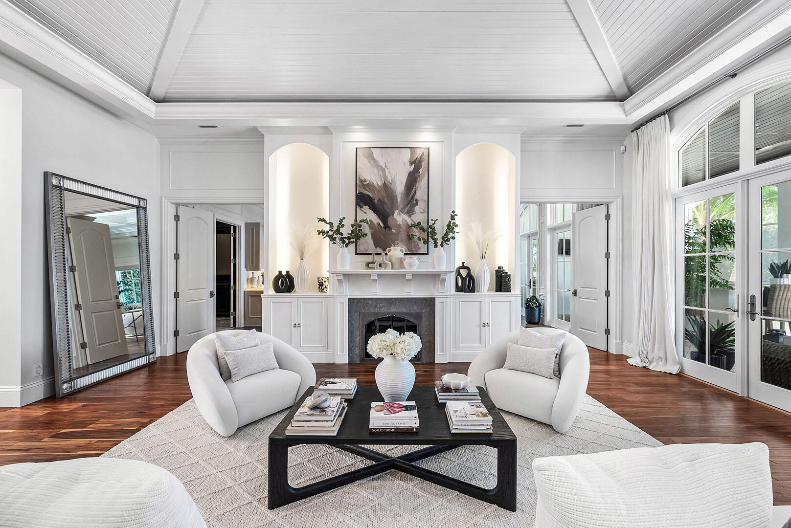 ROYAL PALM YACHT & COUNTRY CLUB - Residential