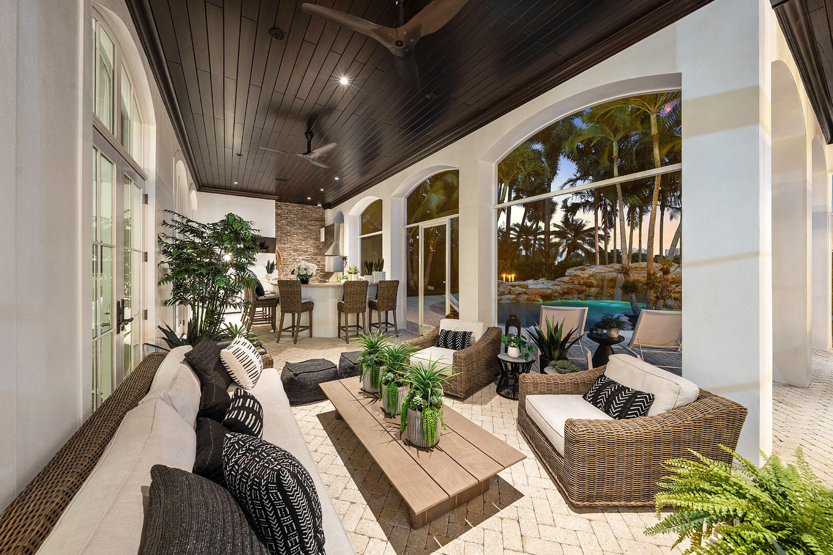 ROYAL PALM YACHT & COUNTRY CLUB - Residential