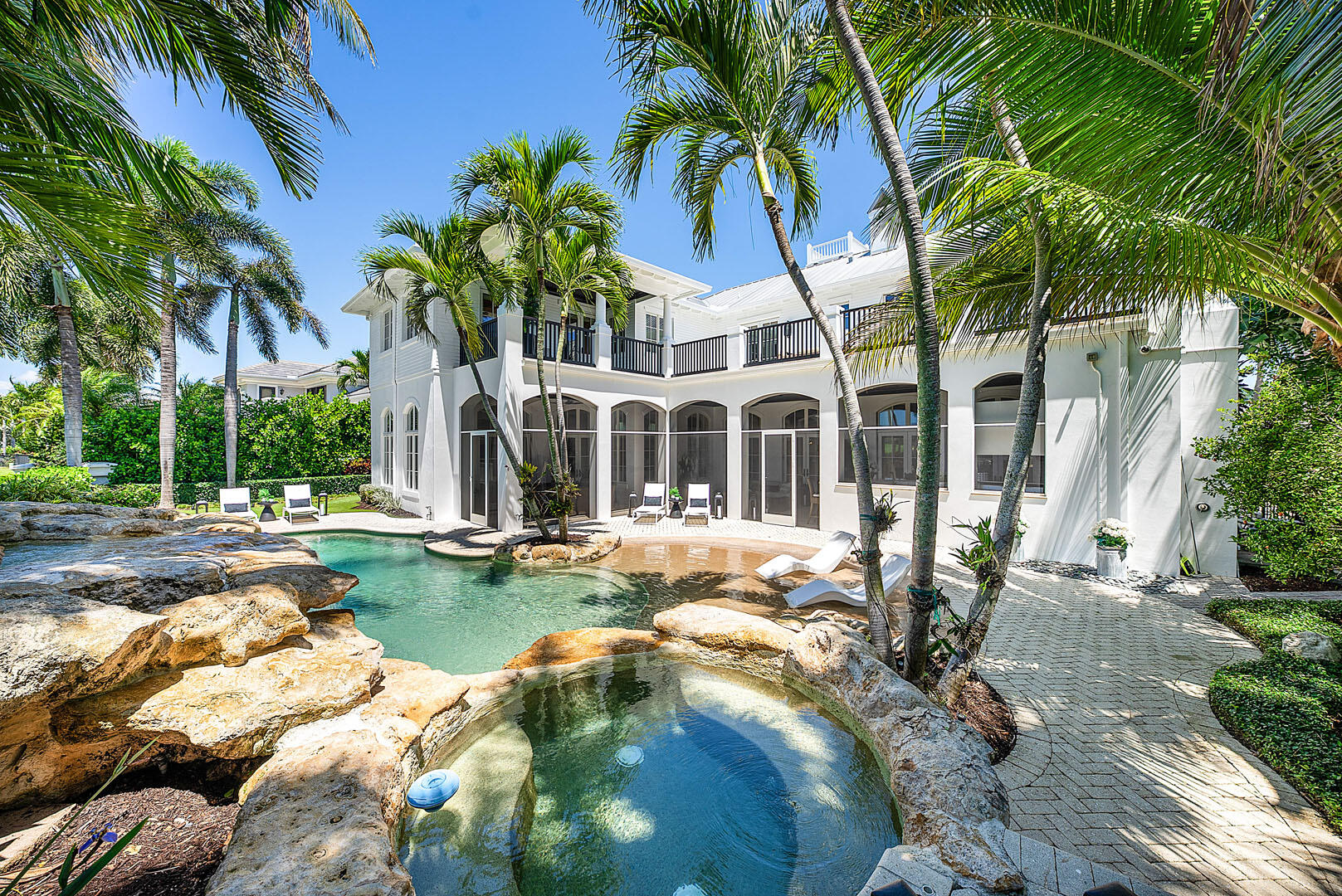 ROYAL PALM YACHT & COUNTRY CLUB - Residential