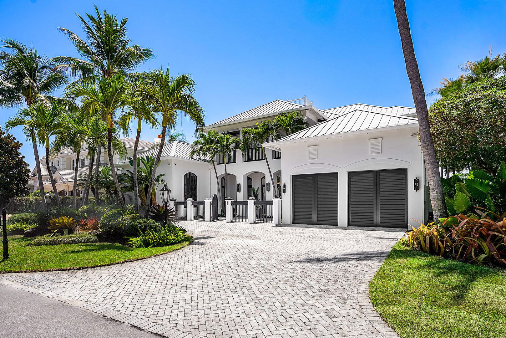 ROYAL PALM YACHT & COUNTRY CLUB - Residential