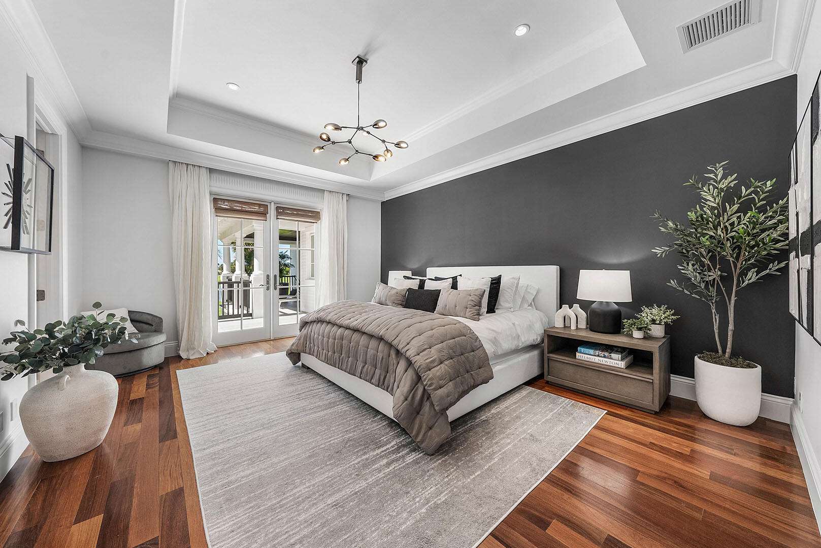 ROYAL PALM YACHT & COUNTRY CLUB - Residential
