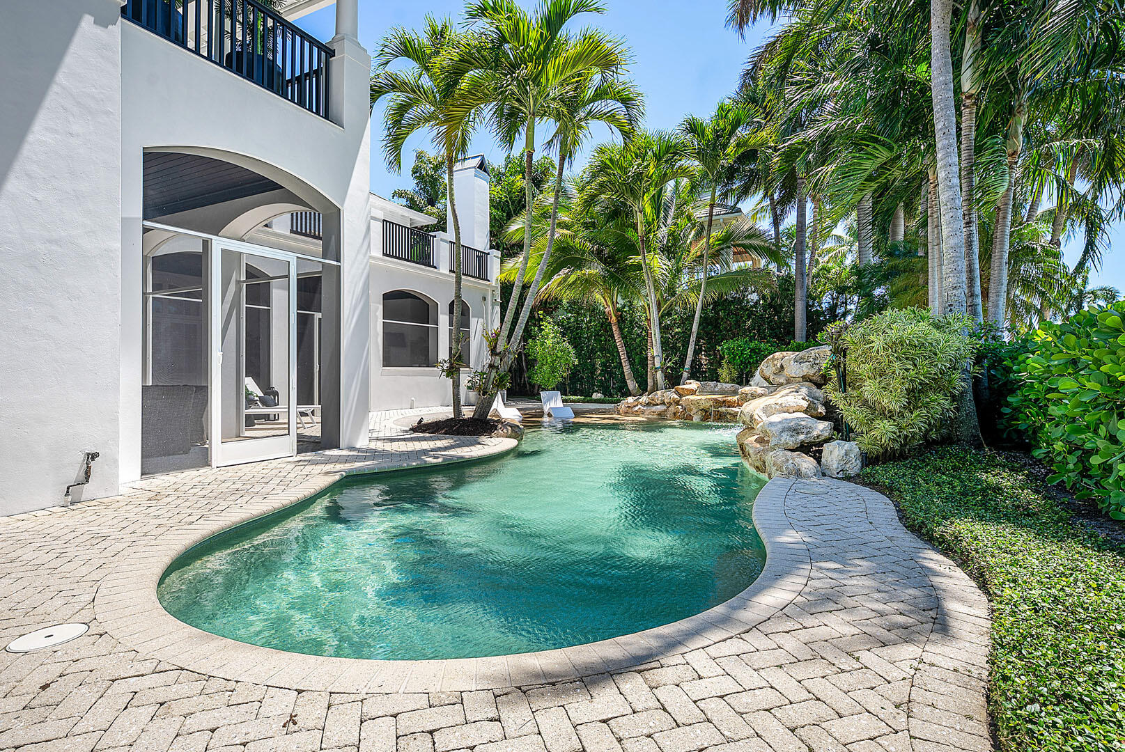 ROYAL PALM YACHT & COUNTRY CLUB - Residential