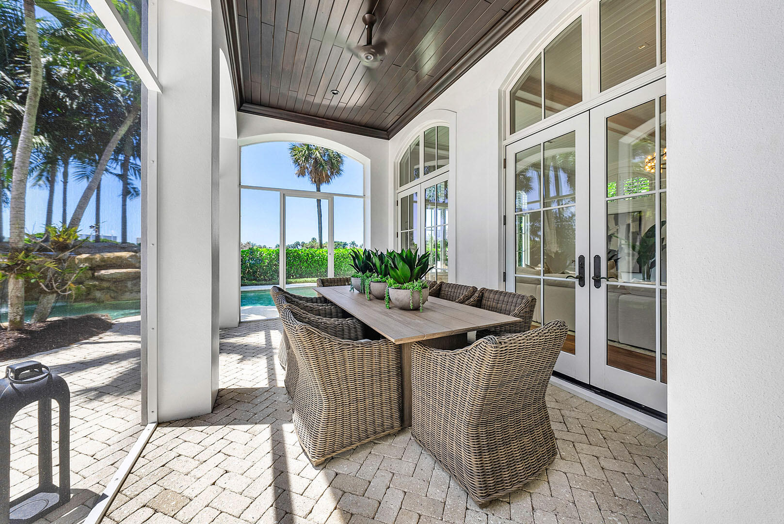 ROYAL PALM YACHT & COUNTRY CLUB - Residential