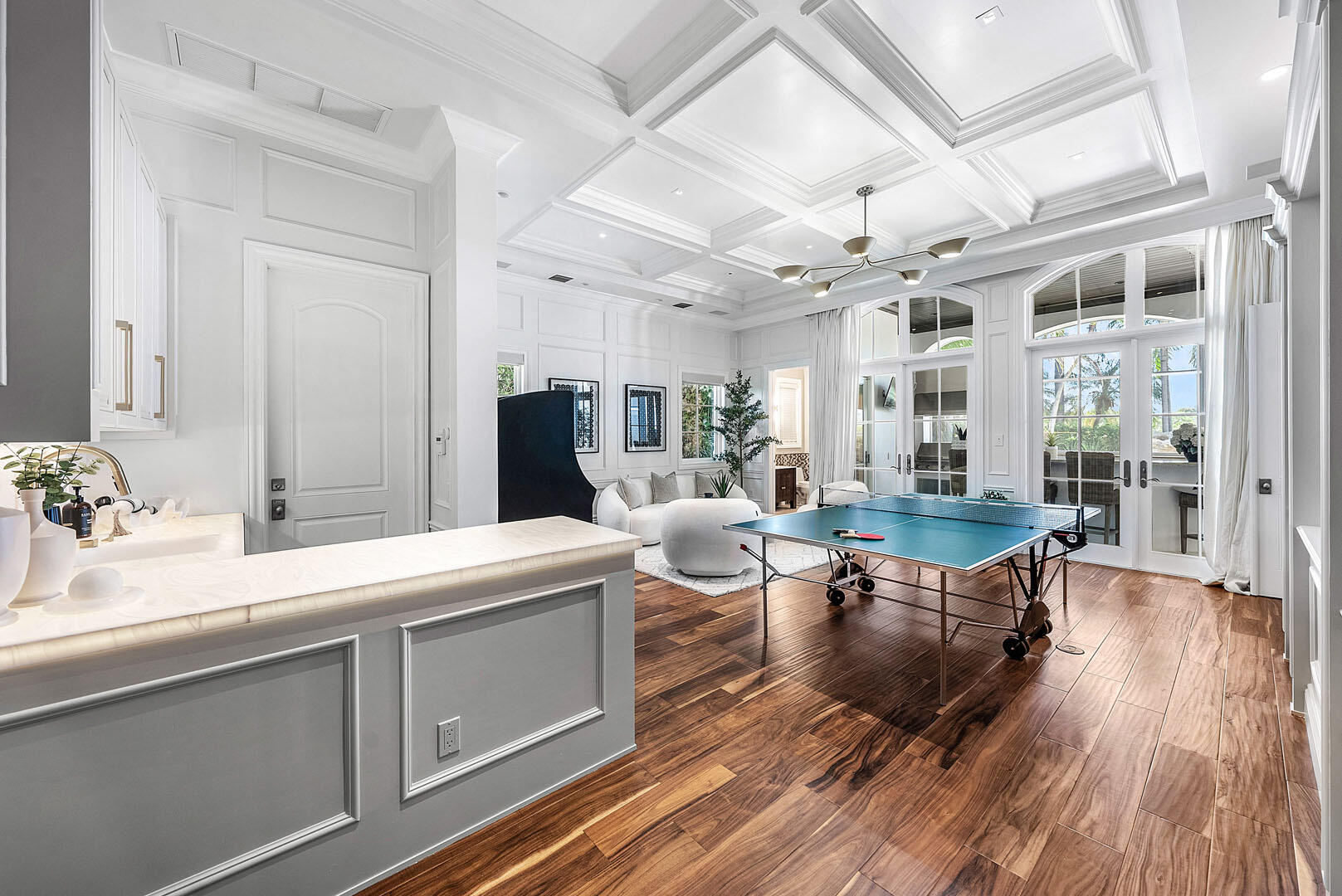 ROYAL PALM YACHT & COUNTRY CLUB - Residential