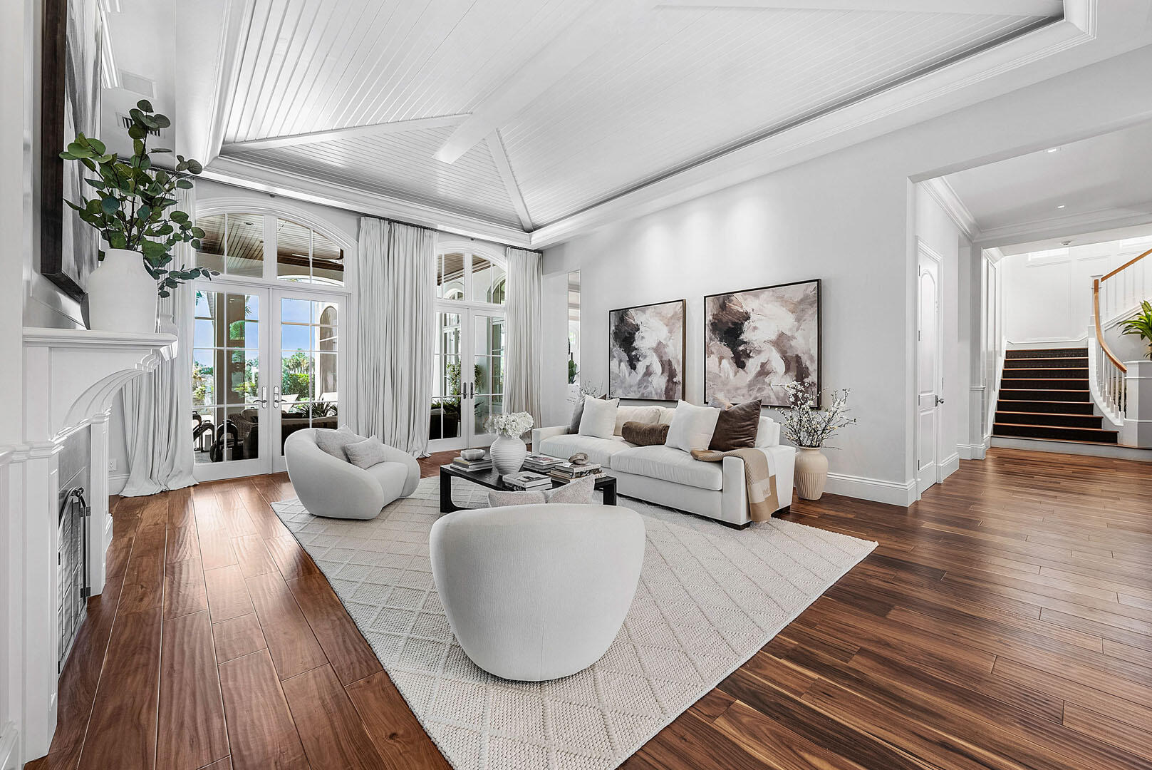 ROYAL PALM YACHT & COUNTRY CLUB - Residential