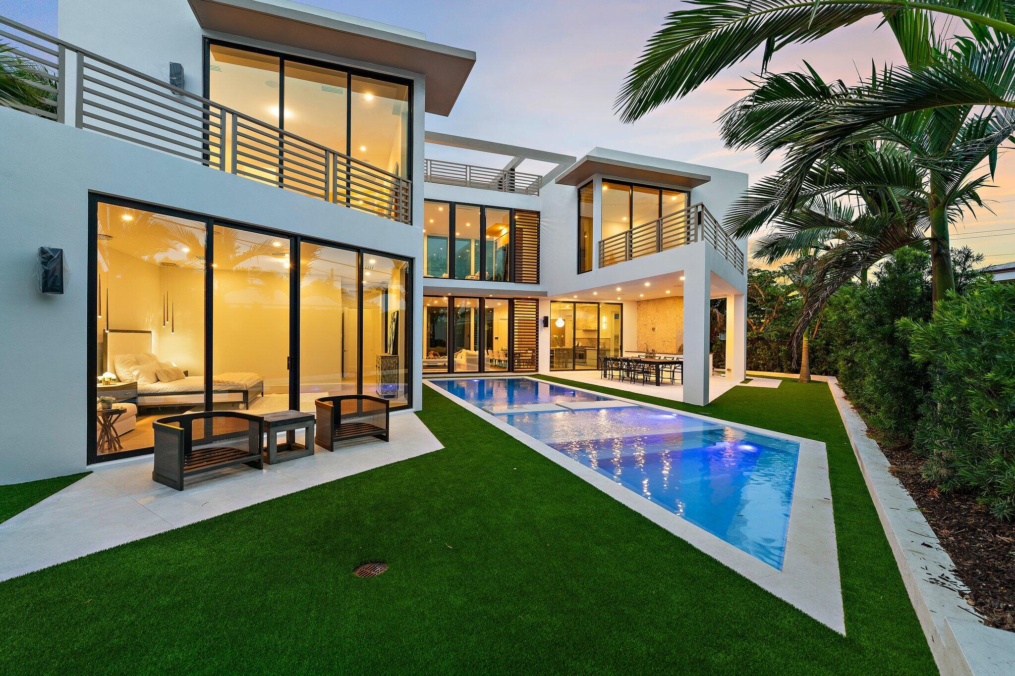JUNO BEACH 1ST ADD - Residential