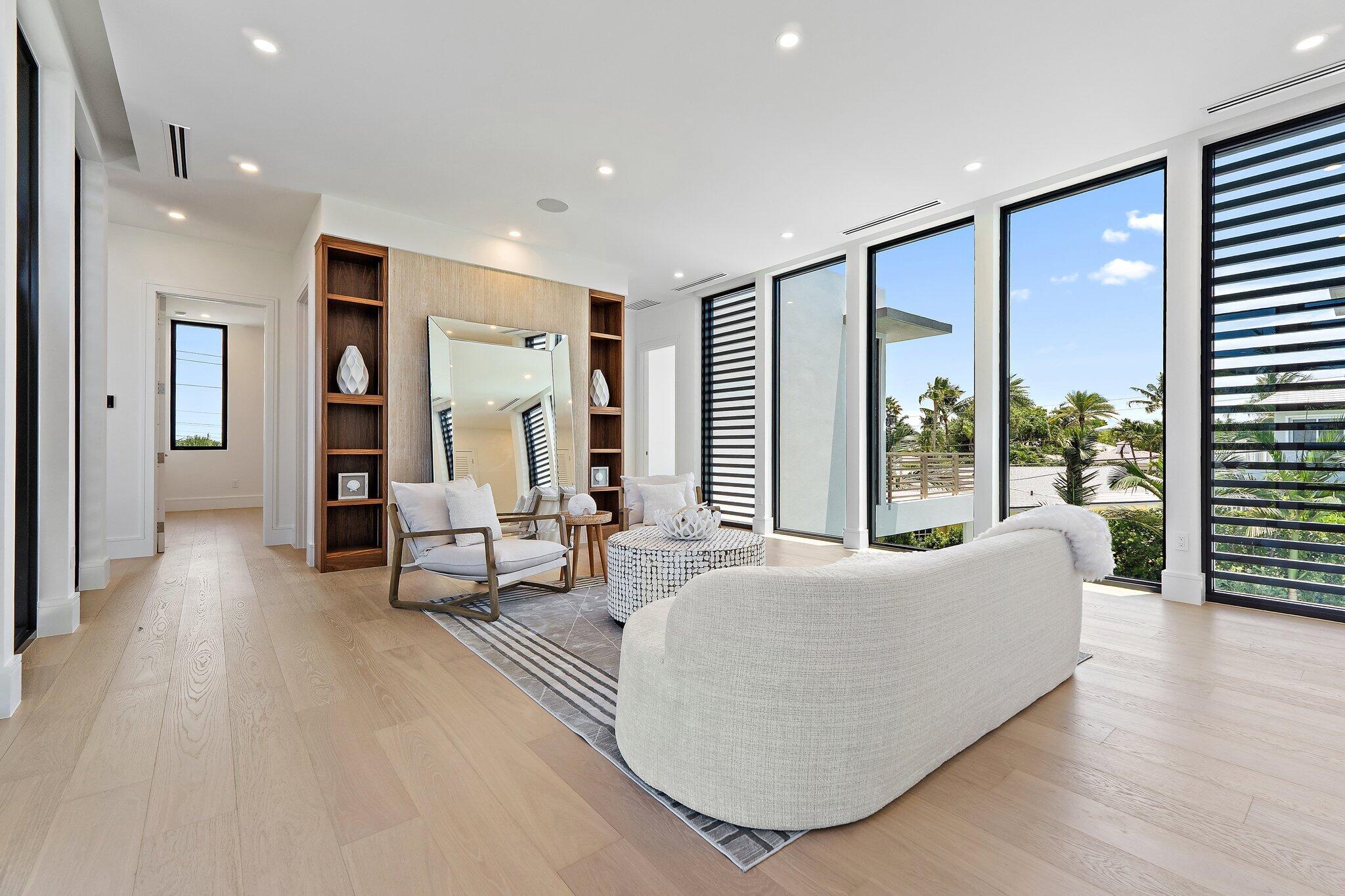 JUNO BEACH 1ST ADD - Residential