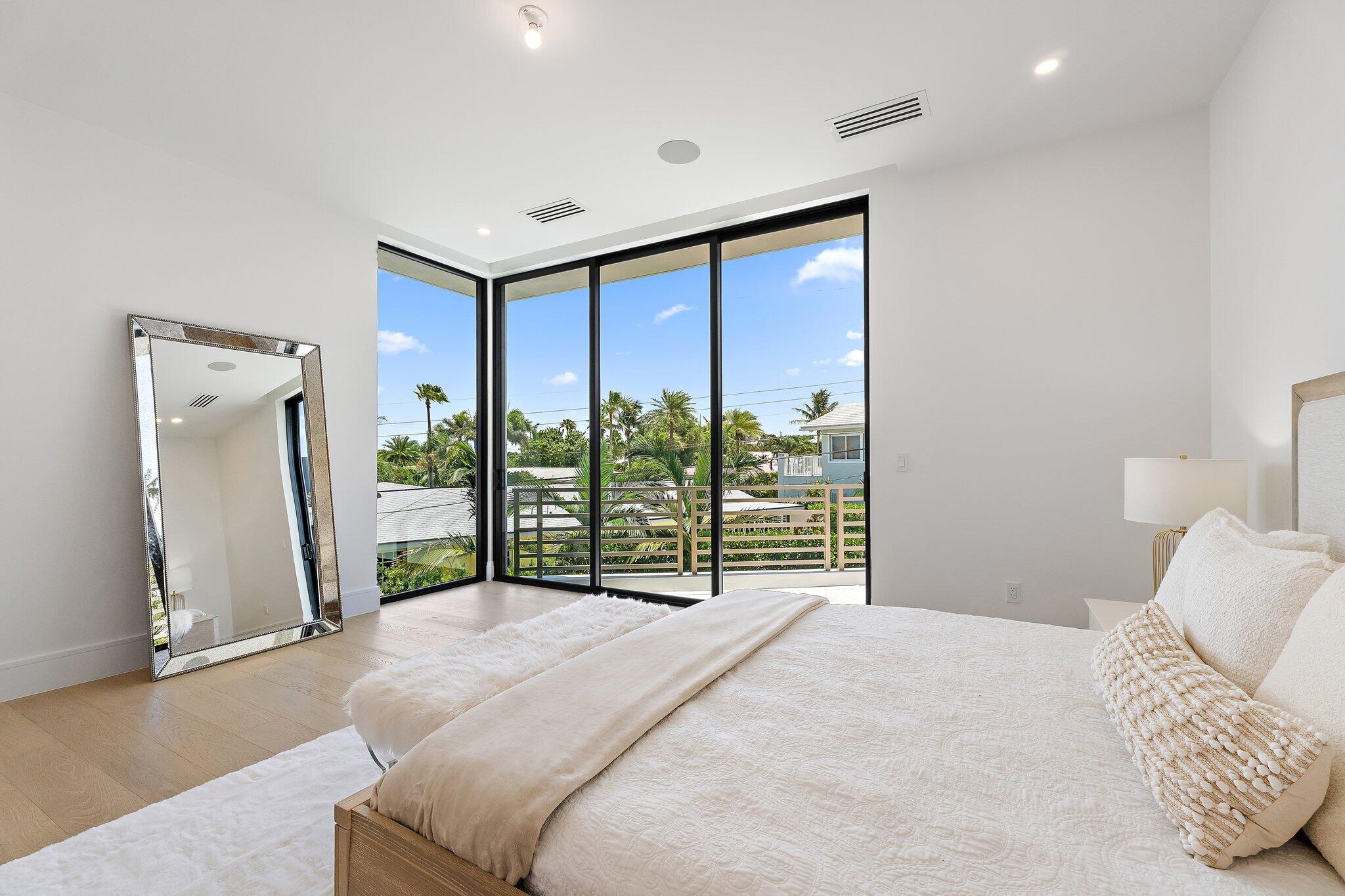 JUNO BEACH 1ST ADD - Residential