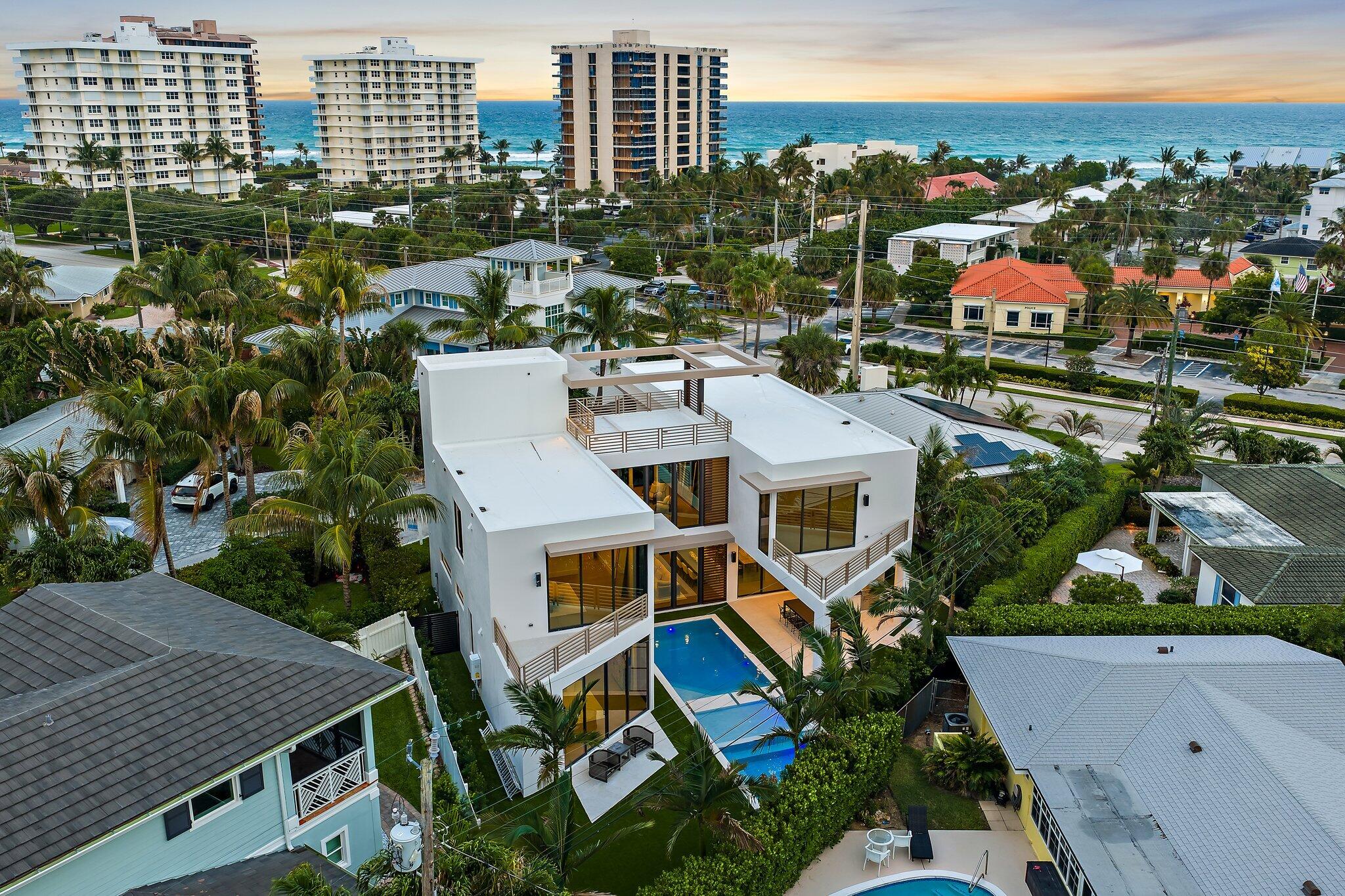JUNO BEACH 1ST ADD - Residential