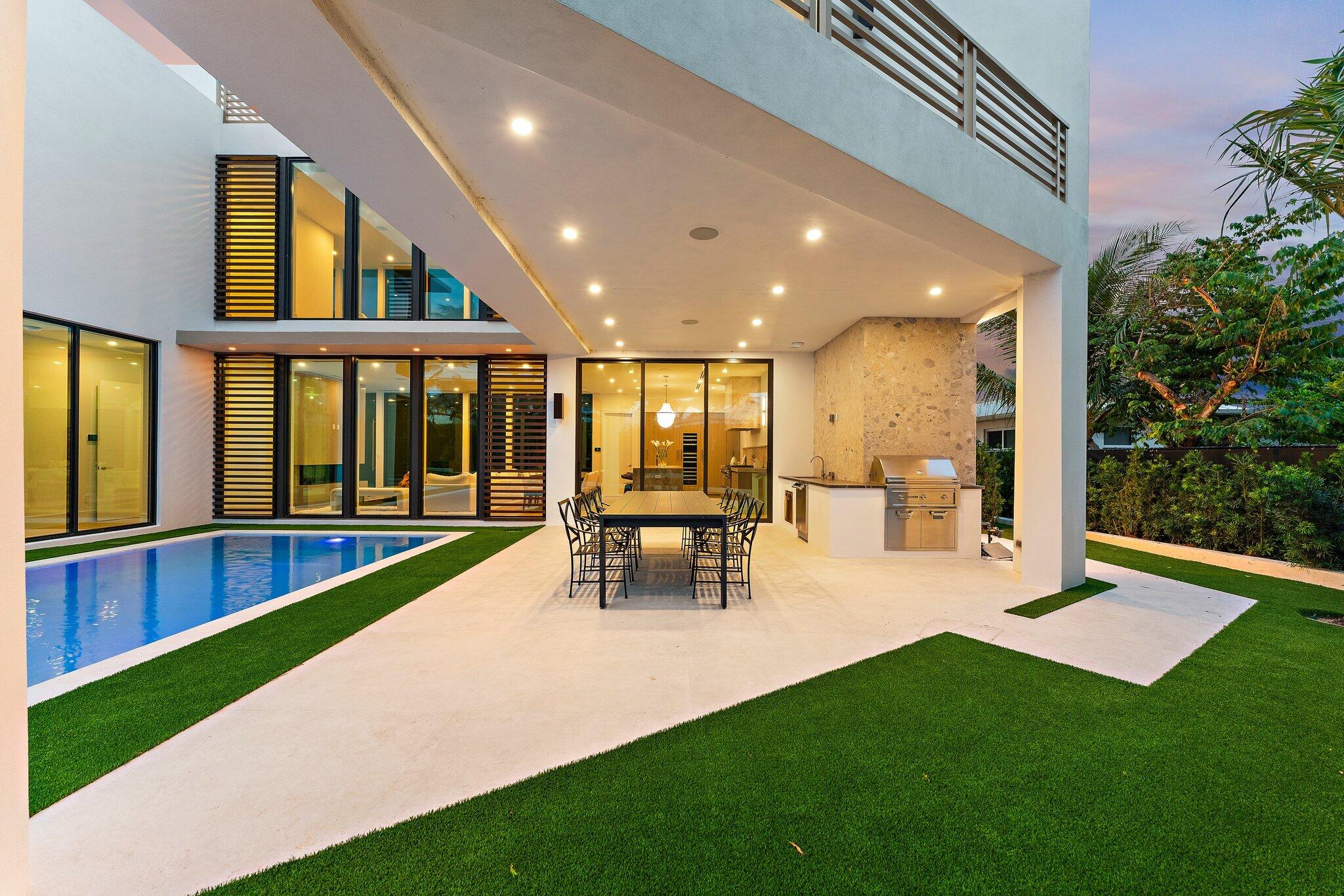 JUNO BEACH 1ST ADD - Residential