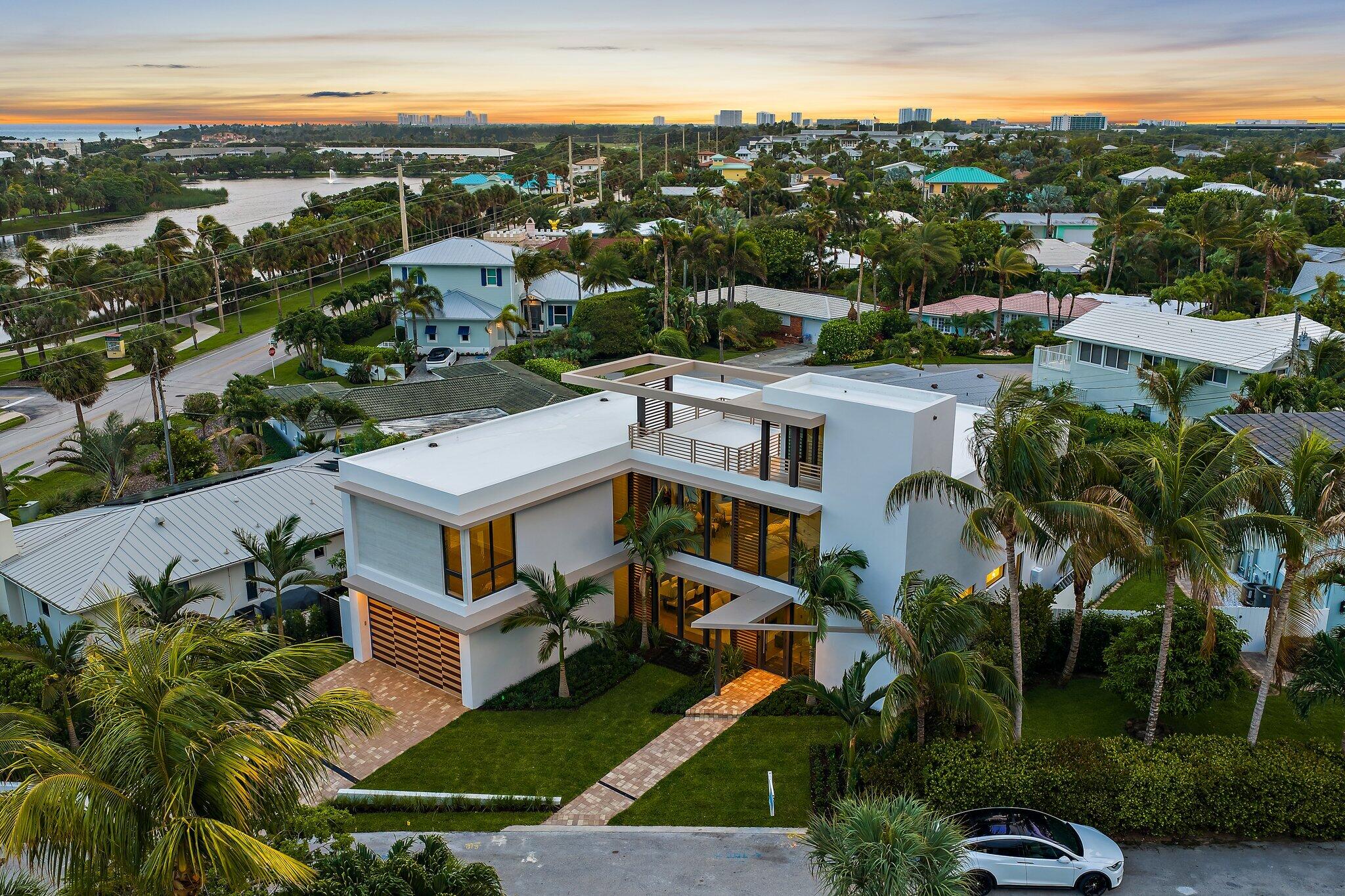 JUNO BEACH 1ST ADD - Residential
