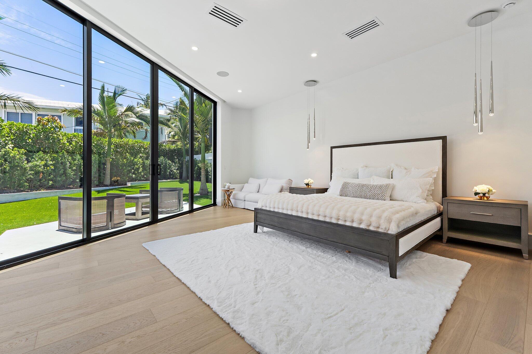 JUNO BEACH 1ST ADD - Residential