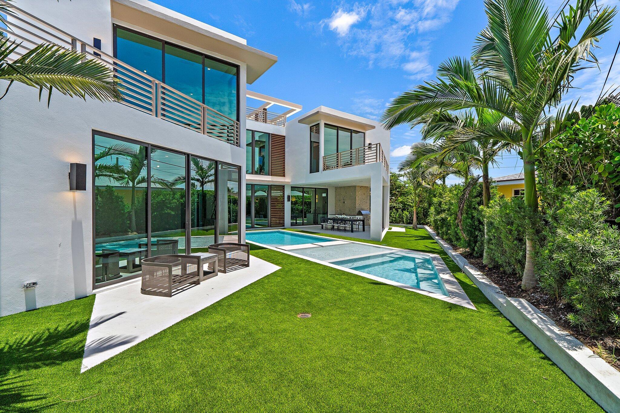 JUNO BEACH 1ST ADD - Residential