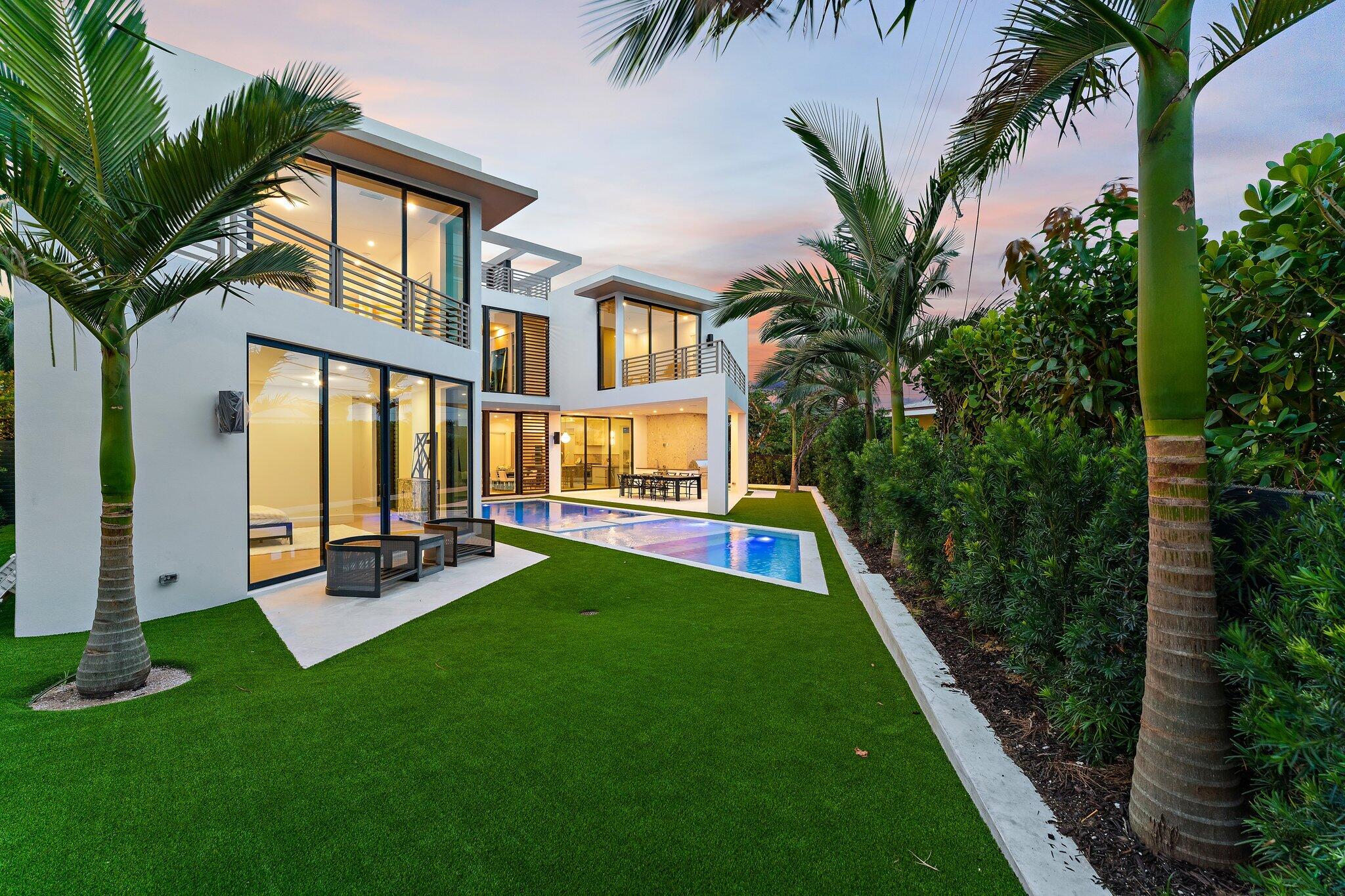JUNO BEACH 1ST ADD - Residential