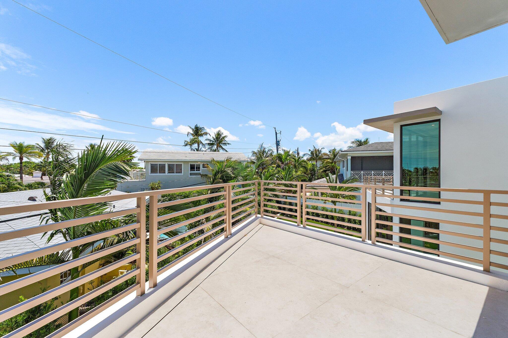 JUNO BEACH 1ST ADD - Residential