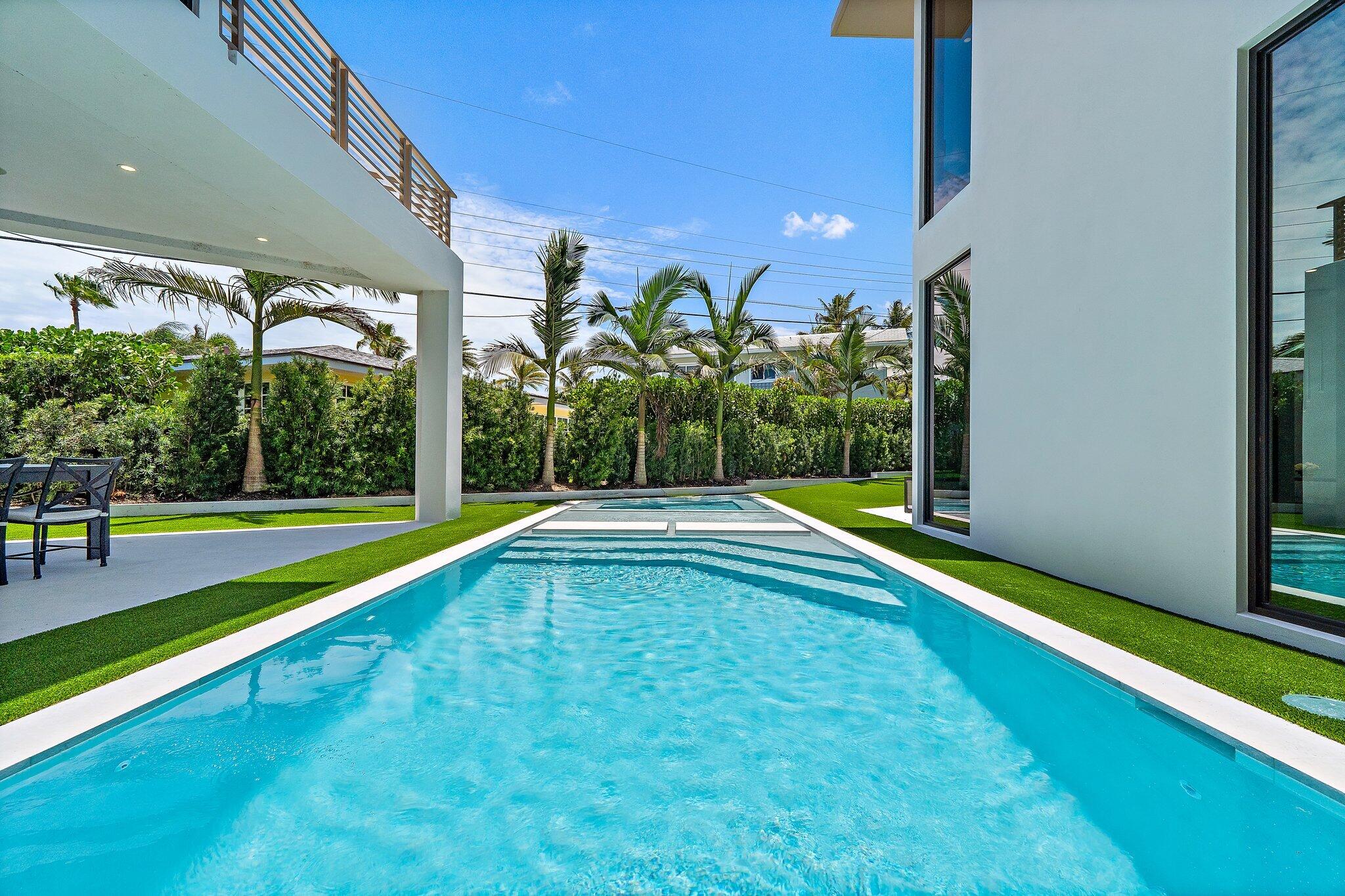 JUNO BEACH 1ST ADD - Residential