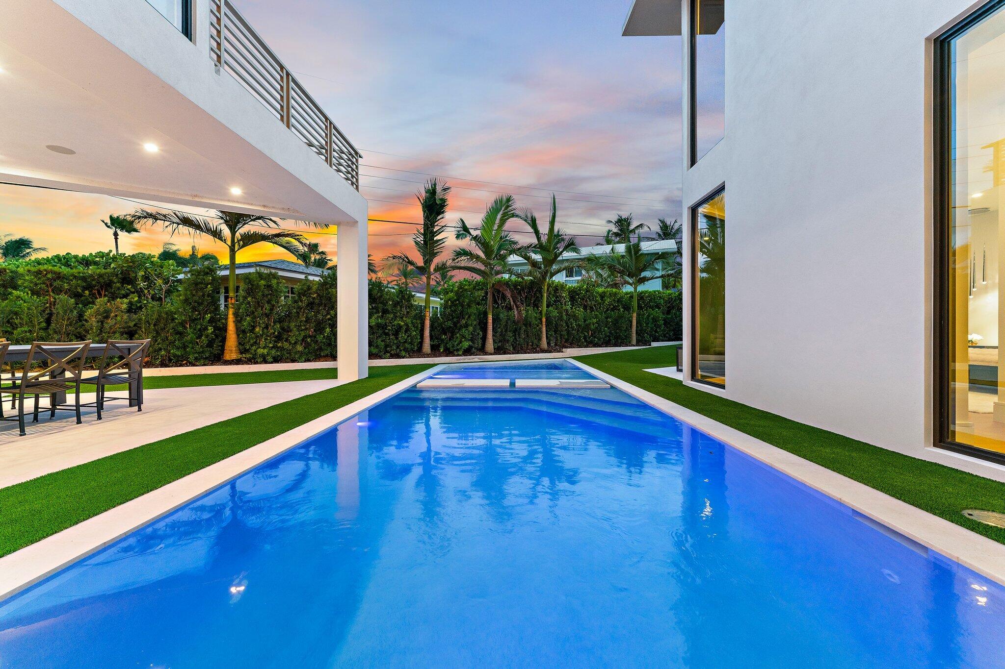 JUNO BEACH 1ST ADD - Residential