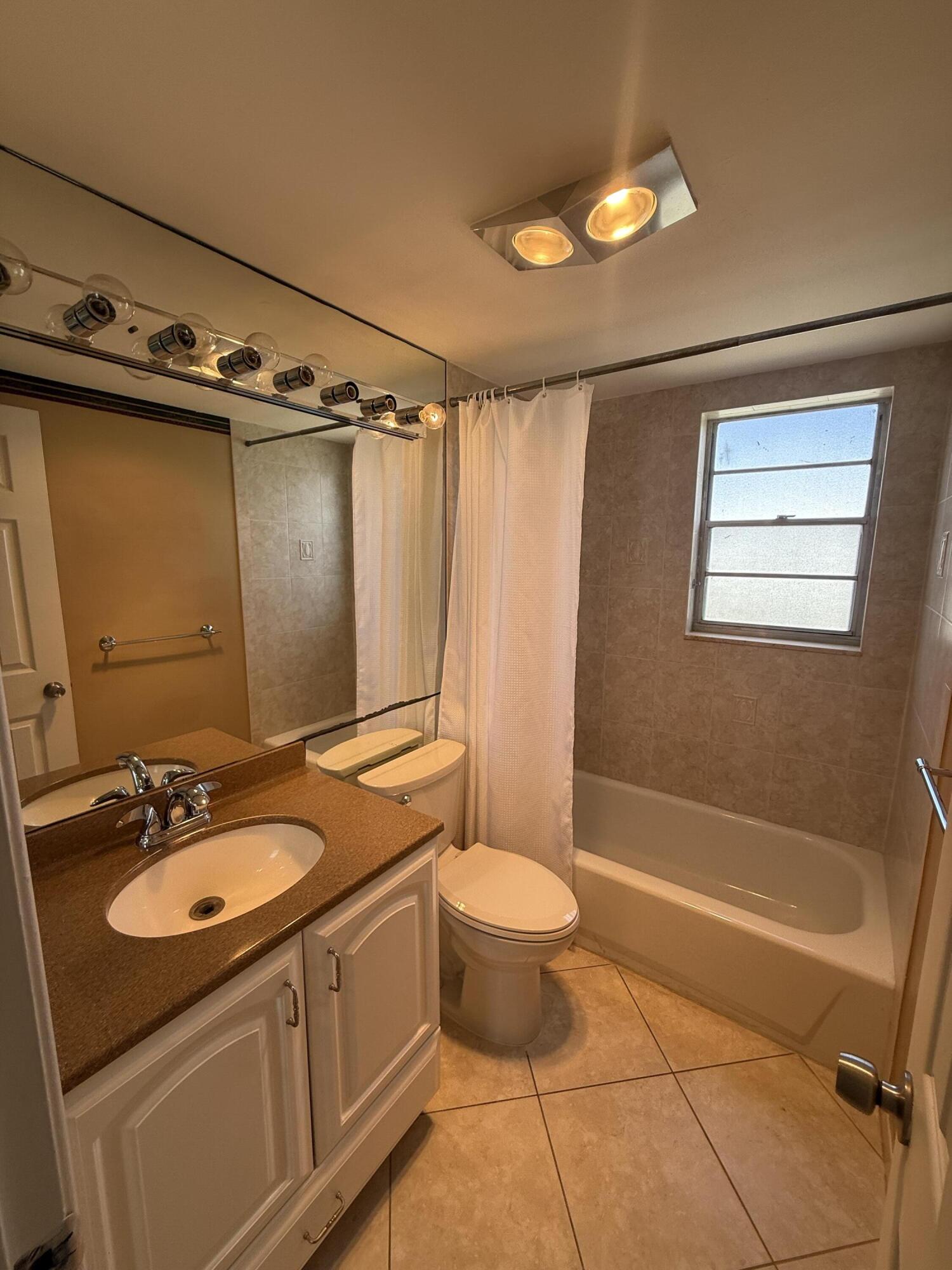 EASTHAMPTON CONDO - Residential Lease