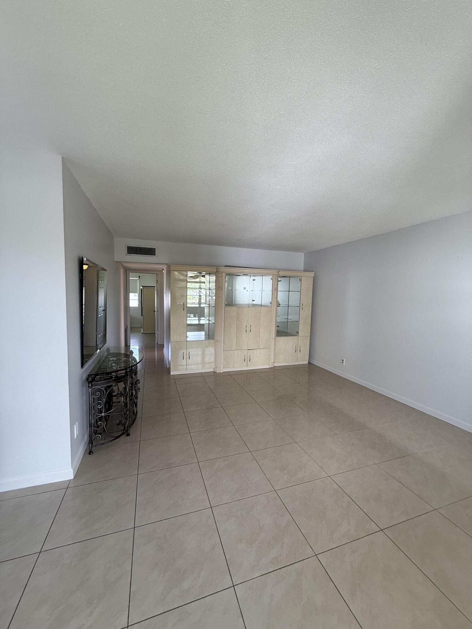 EASTHAMPTON CONDO - Residential Lease