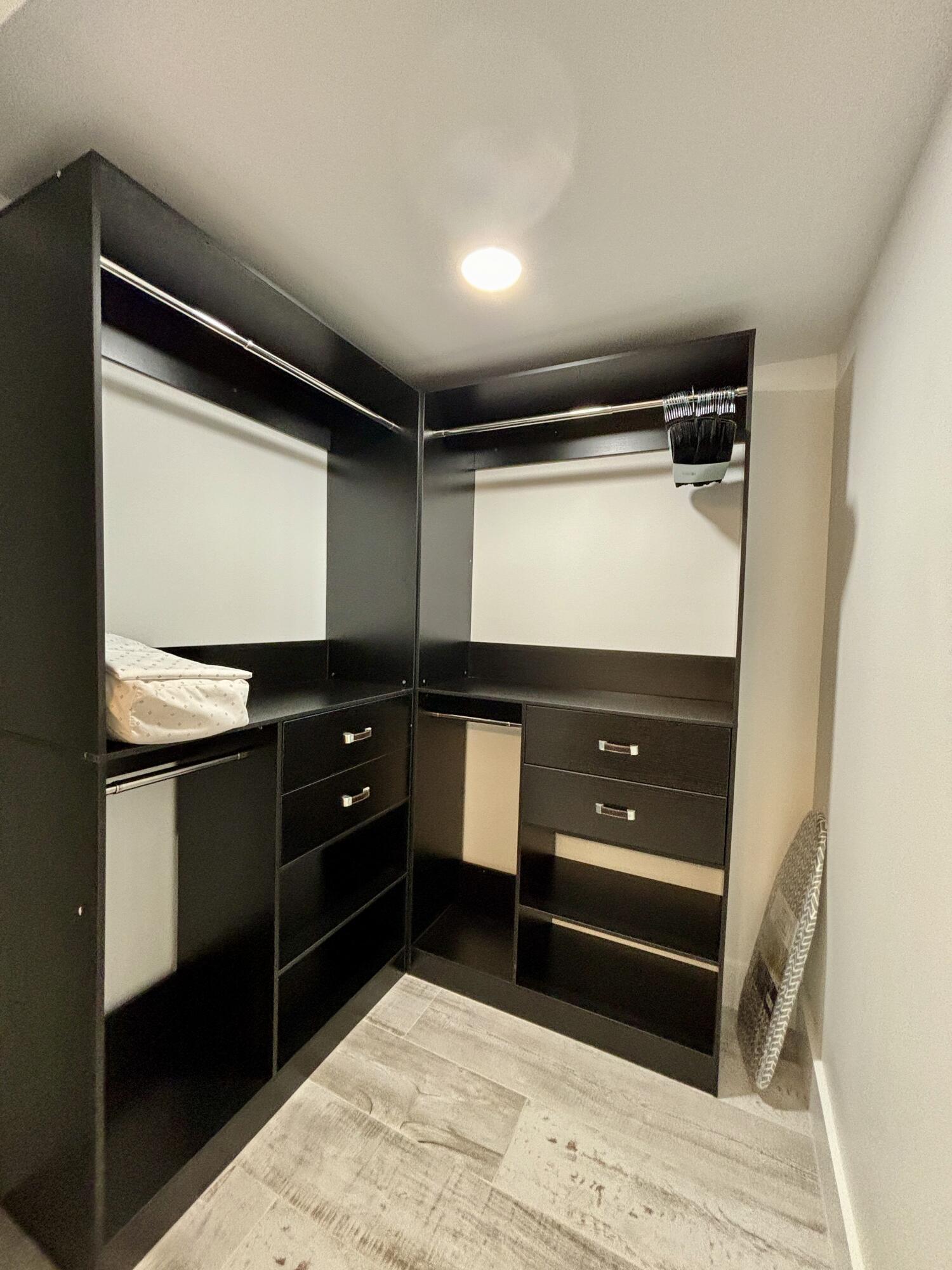 SHORES AT WELLINGTON II CONDO - Residential
