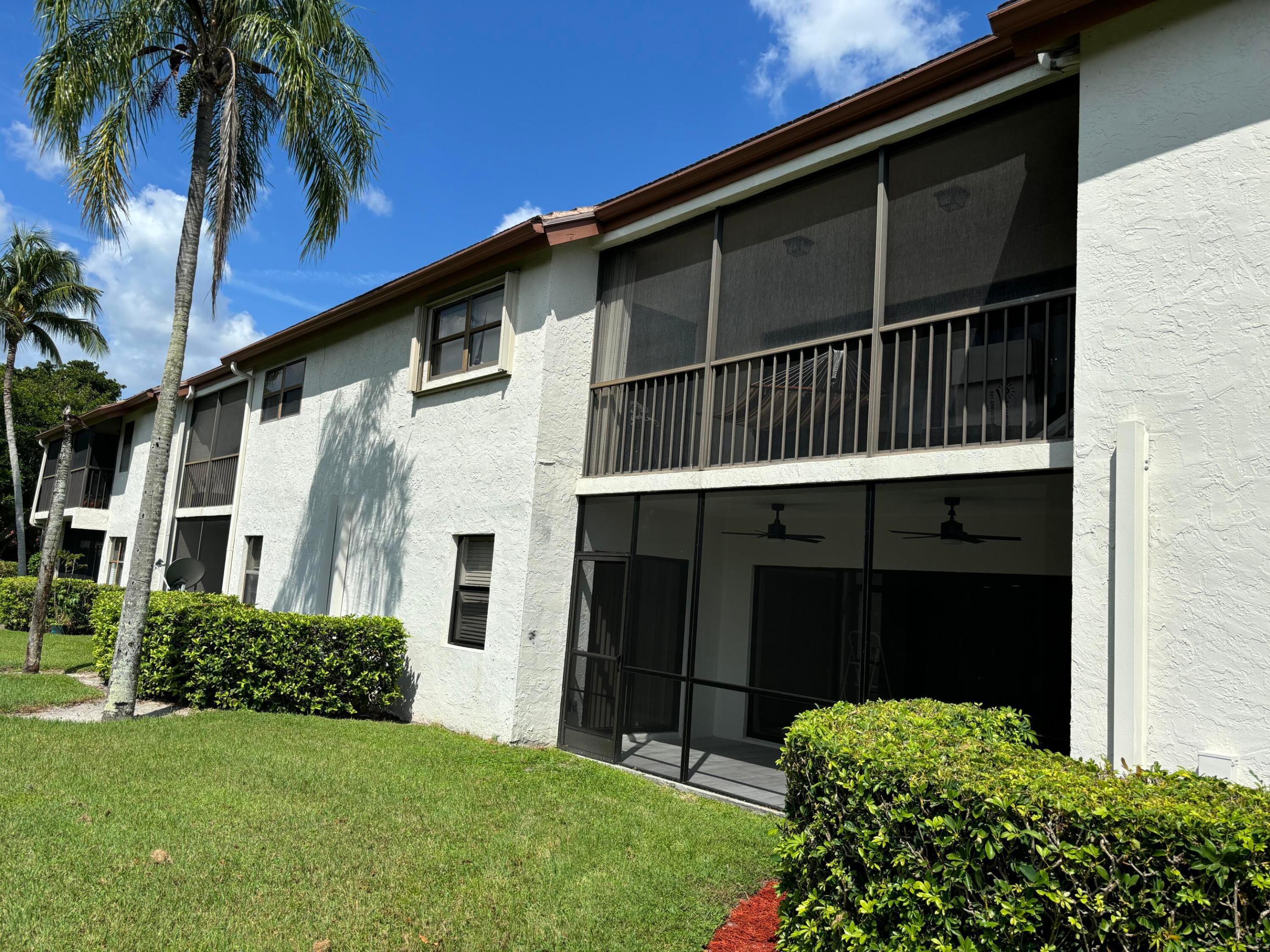 SHORES AT WELLINGTON II CONDO - Residential