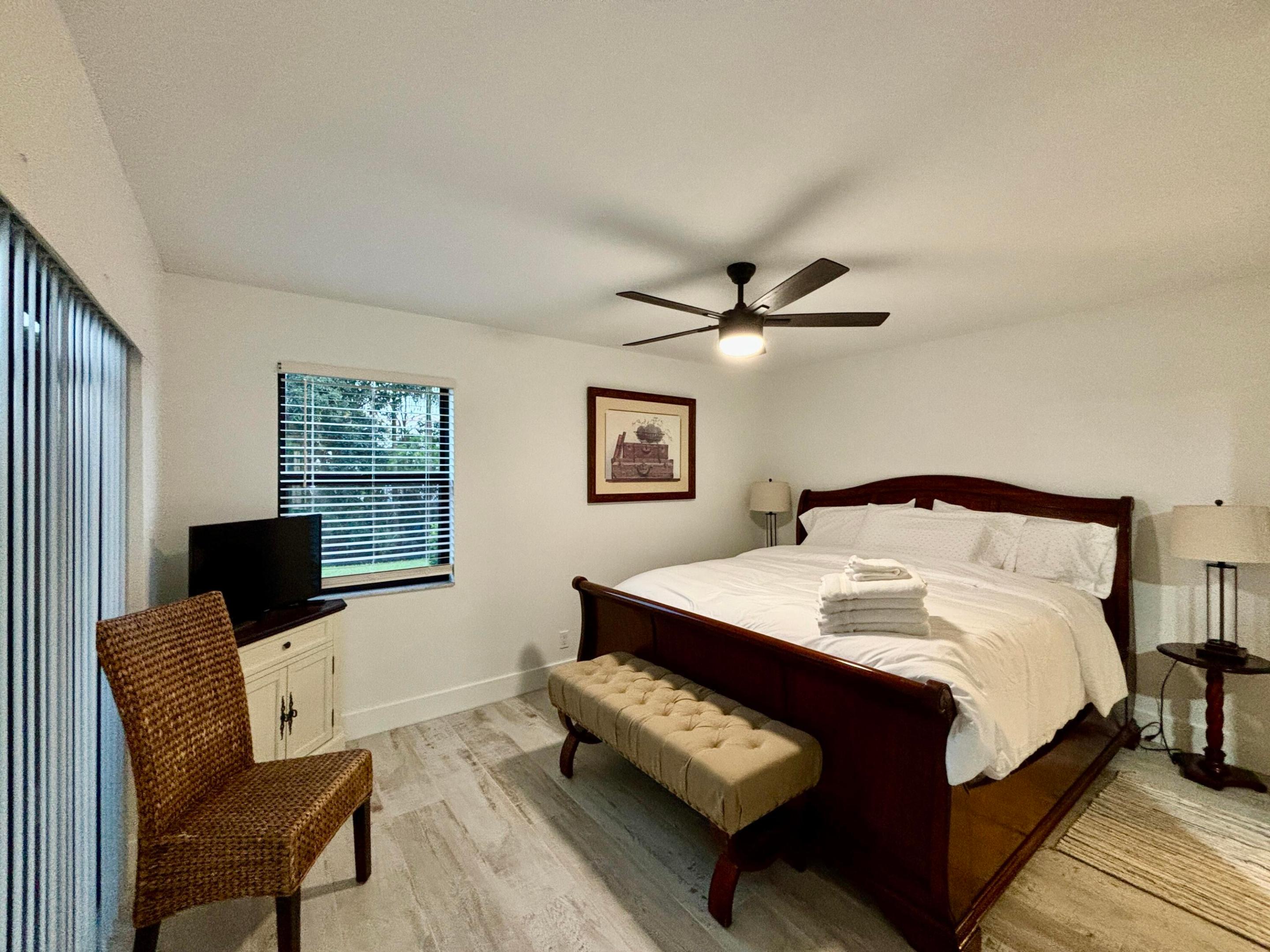 SHORES AT WELLINGTON II CONDO - Residential