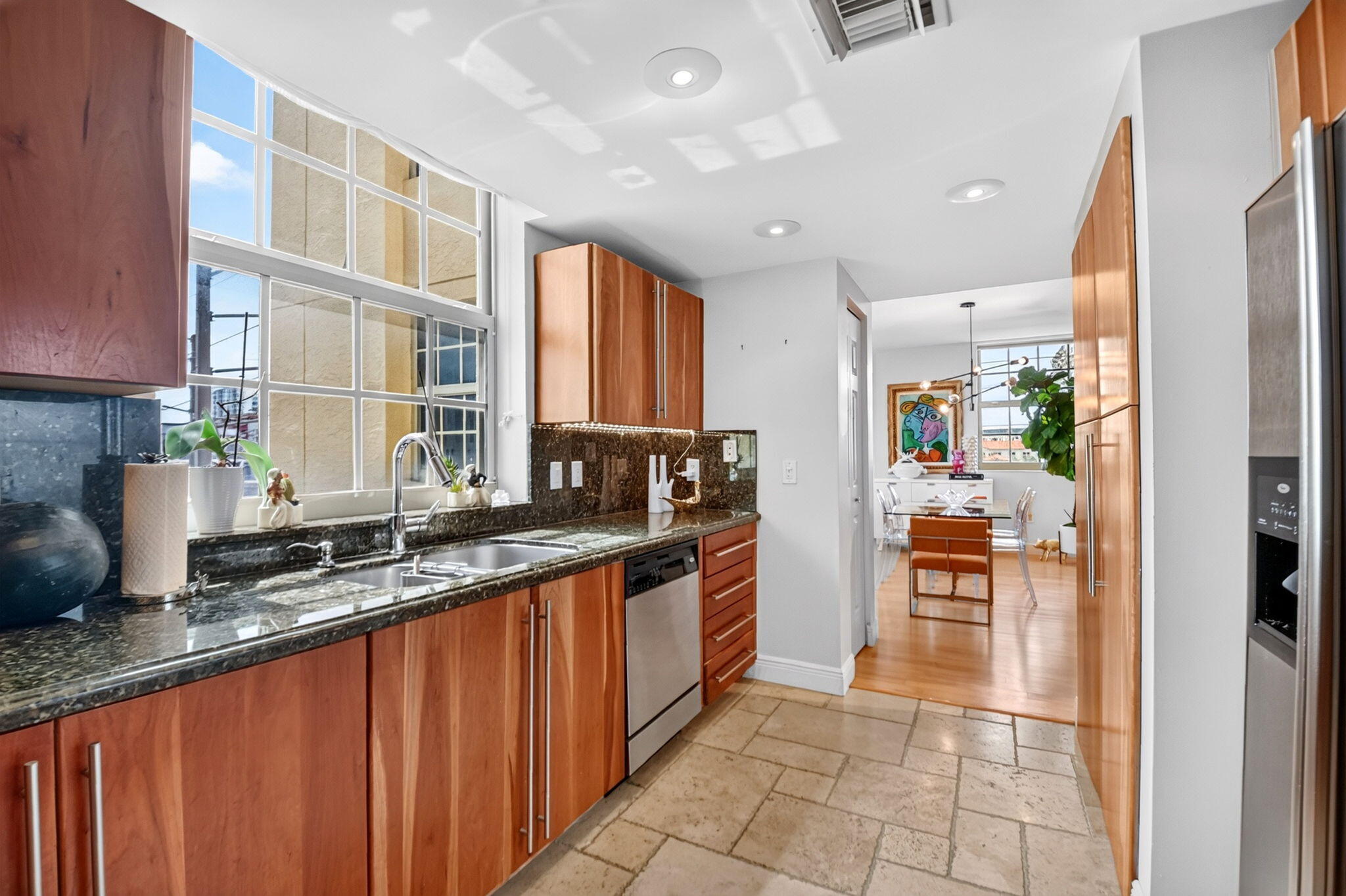 610 CLEMATIS CONDO - Residential