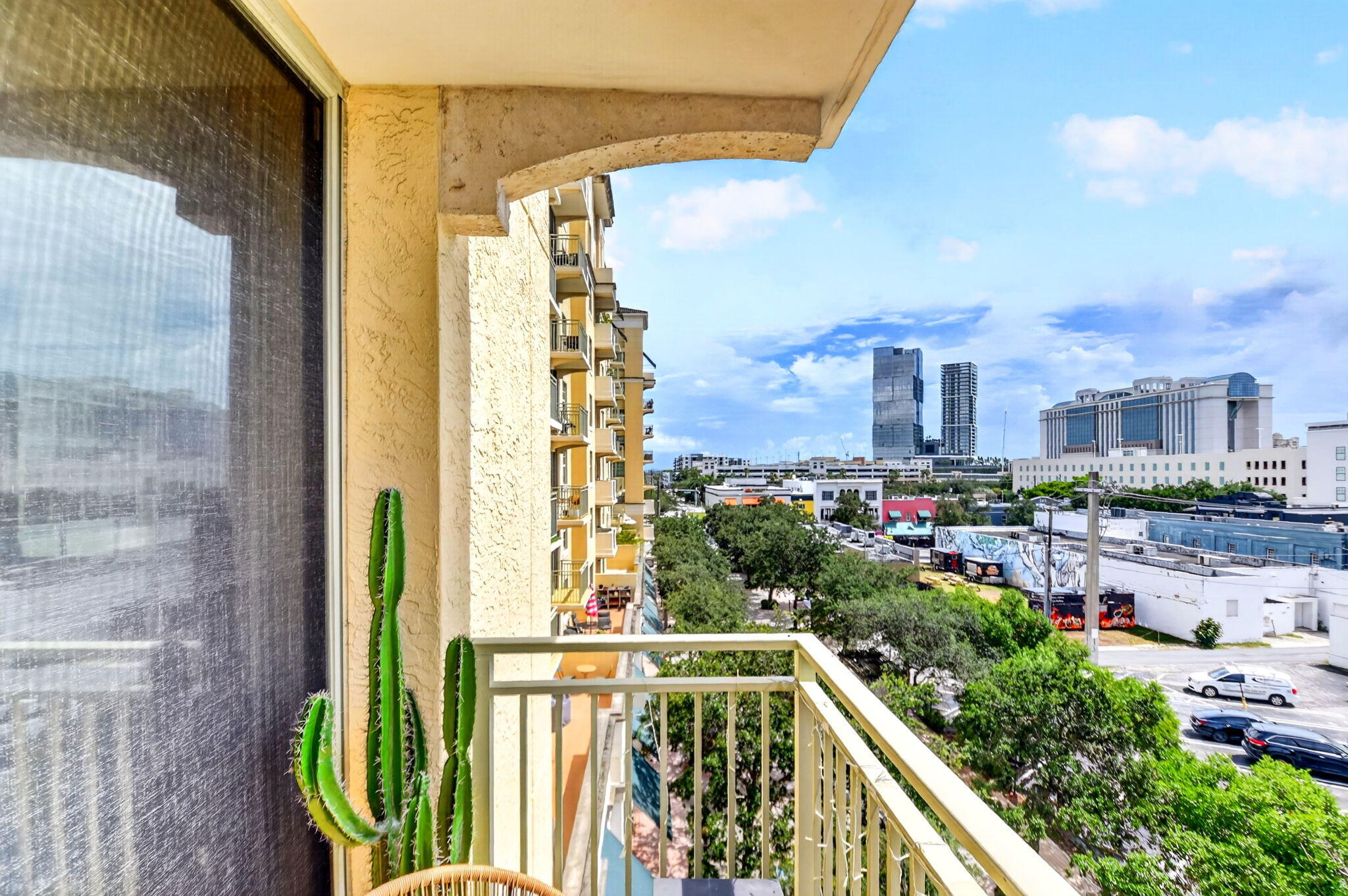 610 CLEMATIS CONDO - Residential