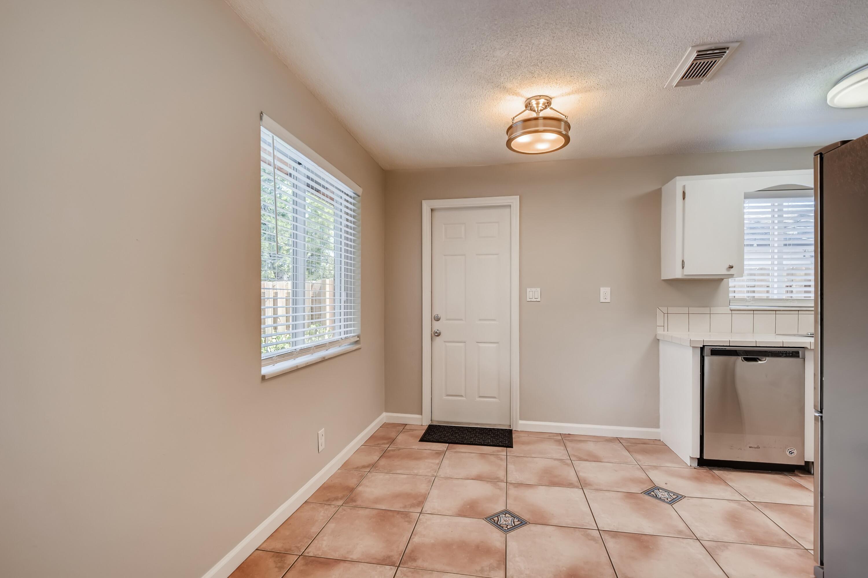 LAUDERDALE PARK 6-33 1/2 - Residential Income