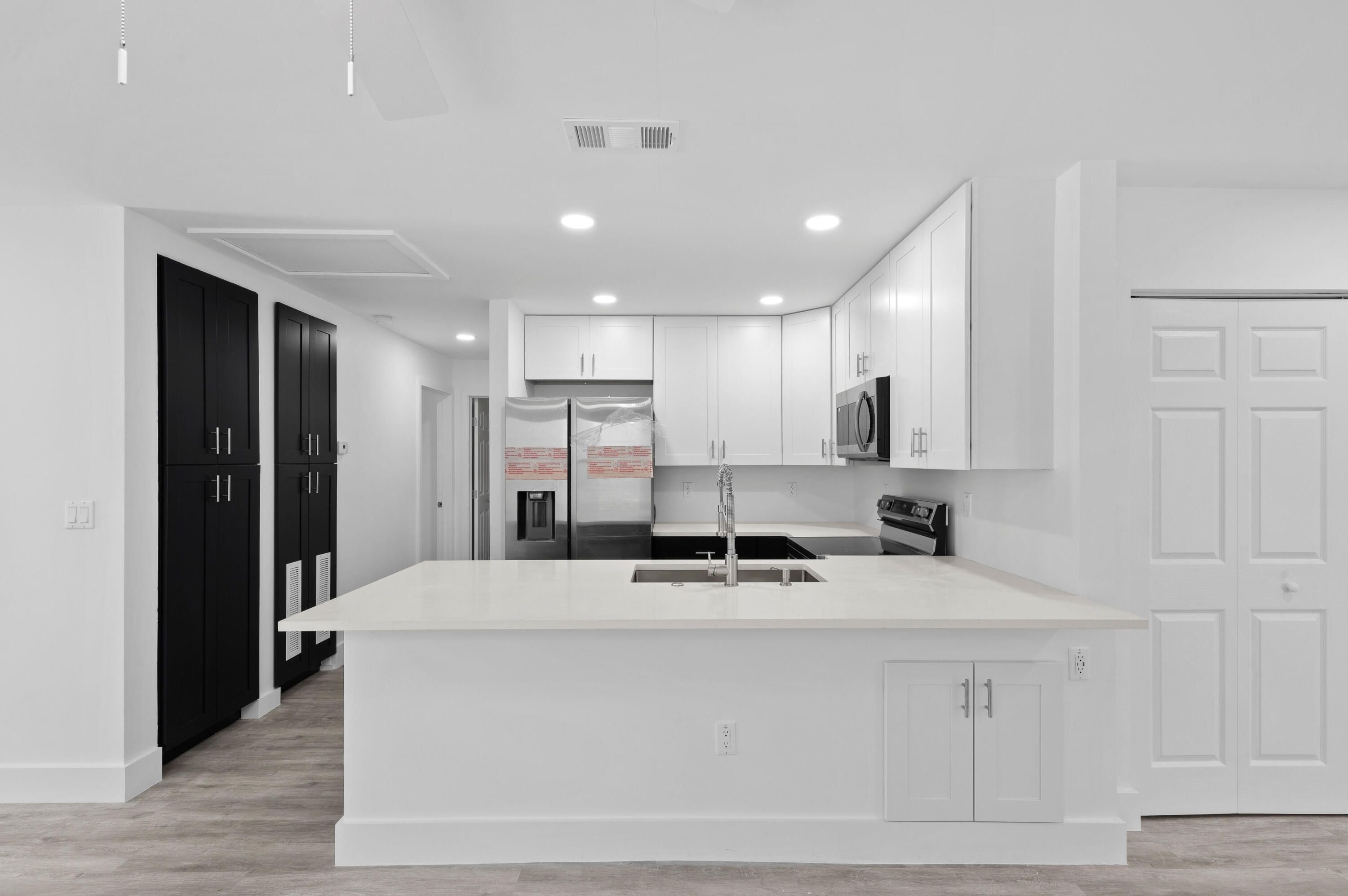 GARDENS THE IN - Residential Lease